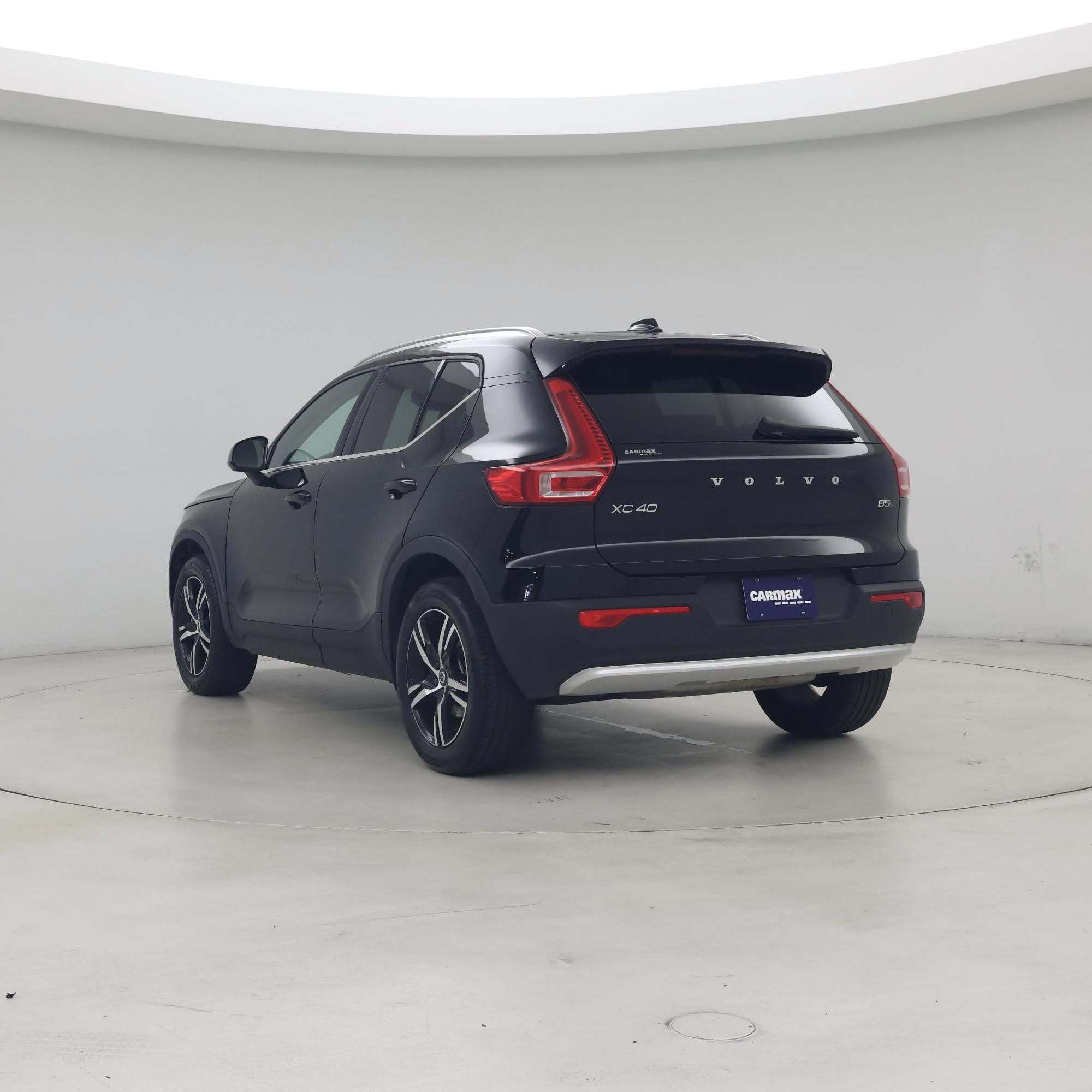 Thumbnail: 2025 Volvo XC40 - 2