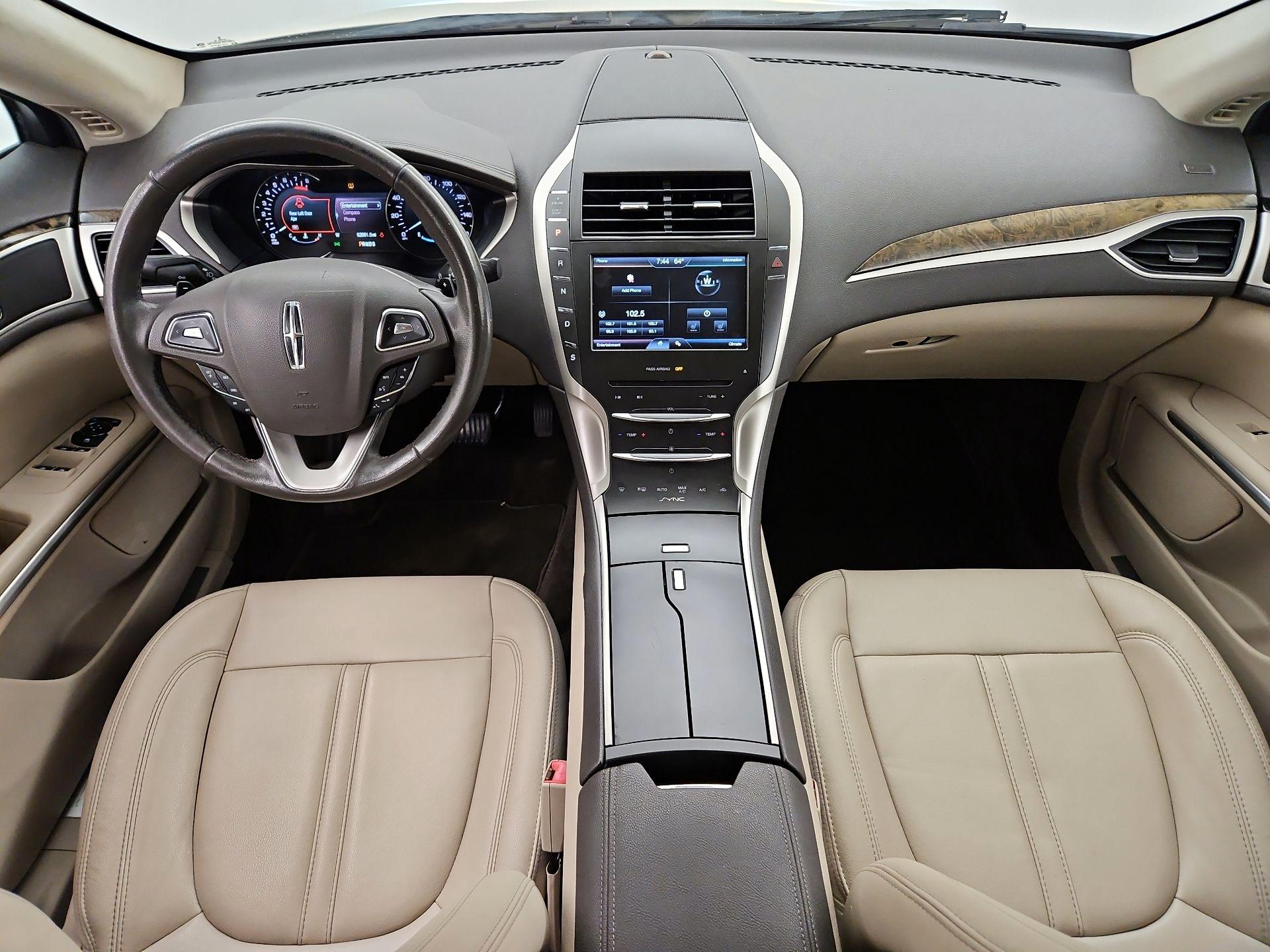 Thumbnail: 2016 Lincoln MKZ - 9