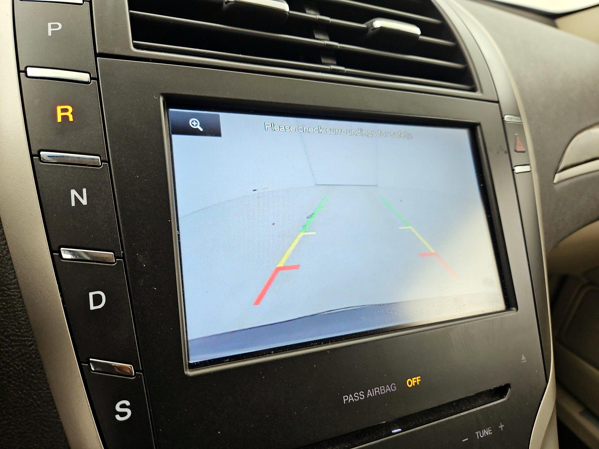 Thumbnail: 2016 Lincoln MKZ - 14