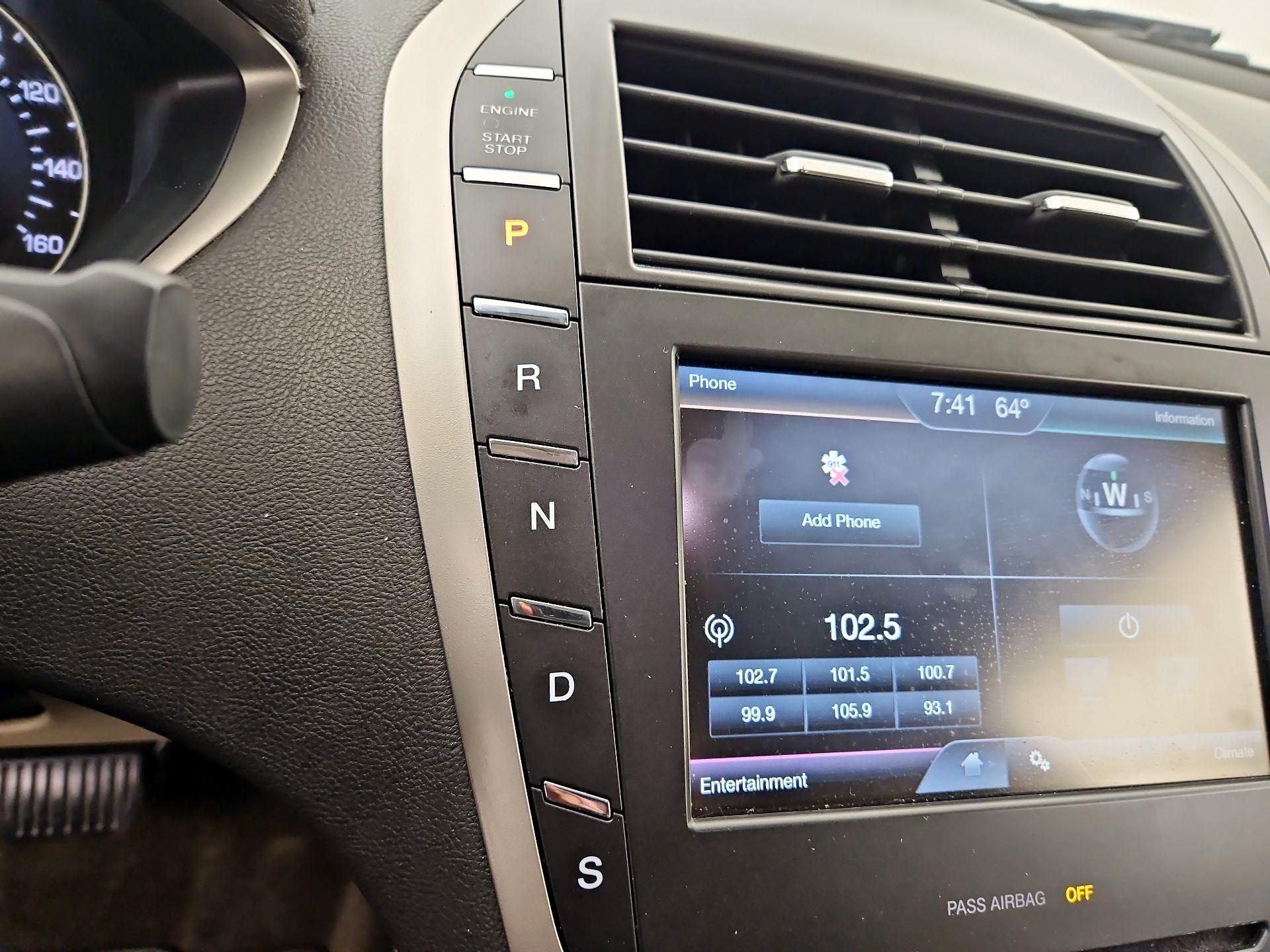 Thumbnail: 2016 Lincoln MKZ - 17