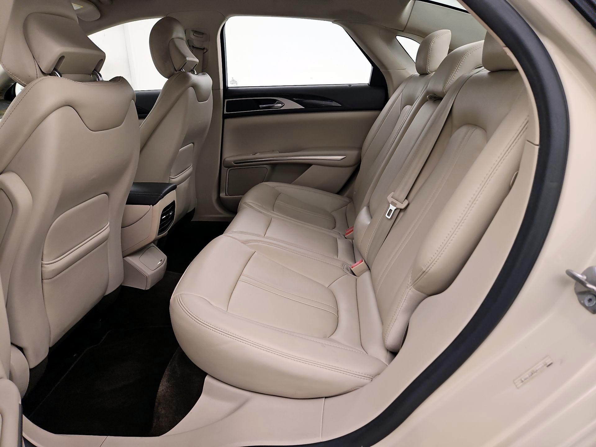 Thumbnail: 2016 Lincoln MKZ - 19