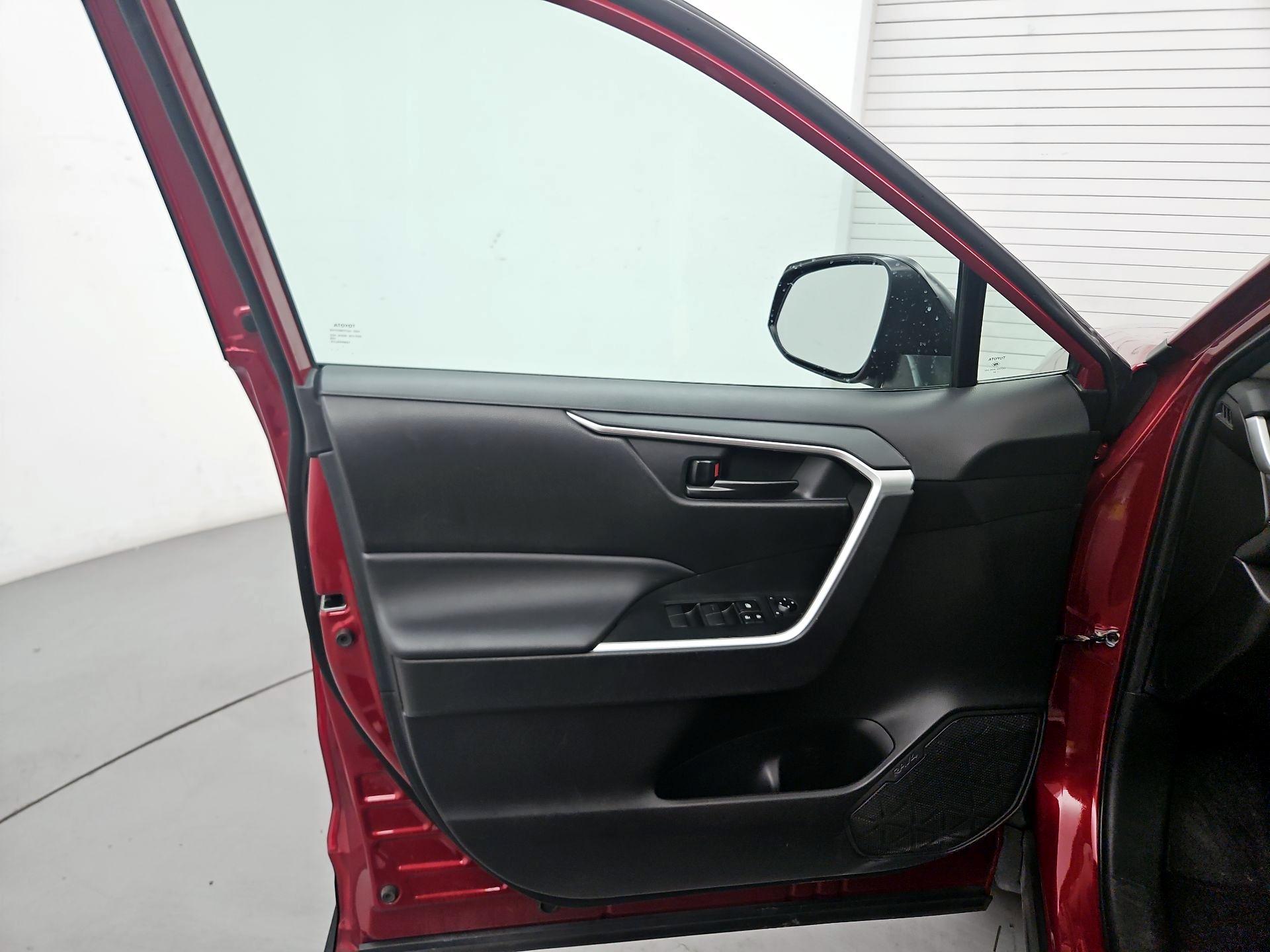 Thumbnail: 2023 Toyota RAV4 - 12