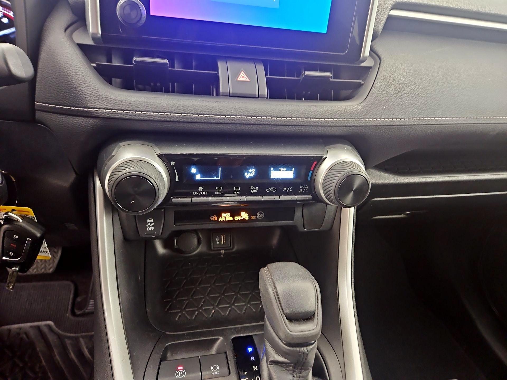 Thumbnail: 2023 Toyota RAV4 - 16