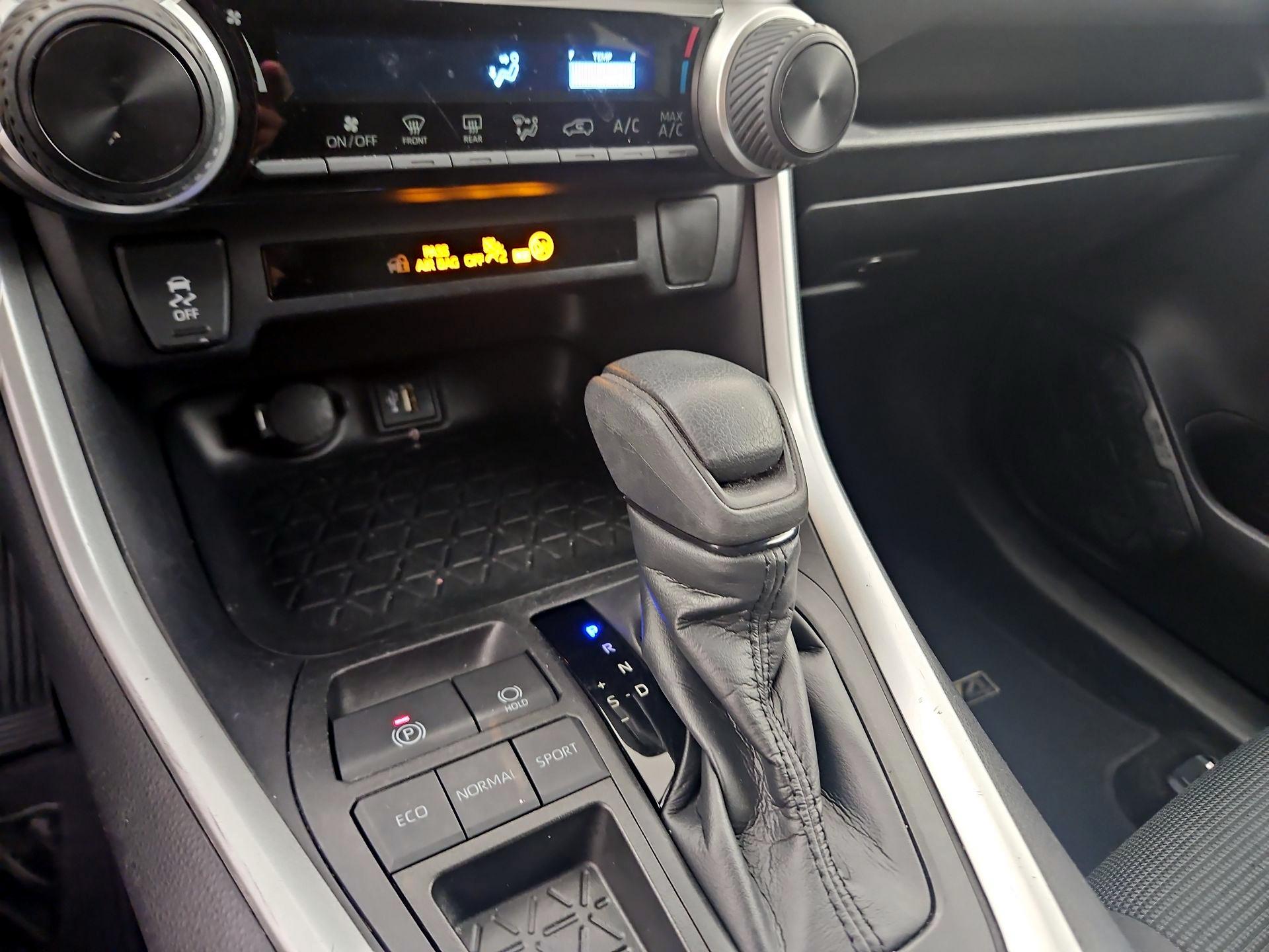 Thumbnail: 2023 Toyota RAV4 - 17