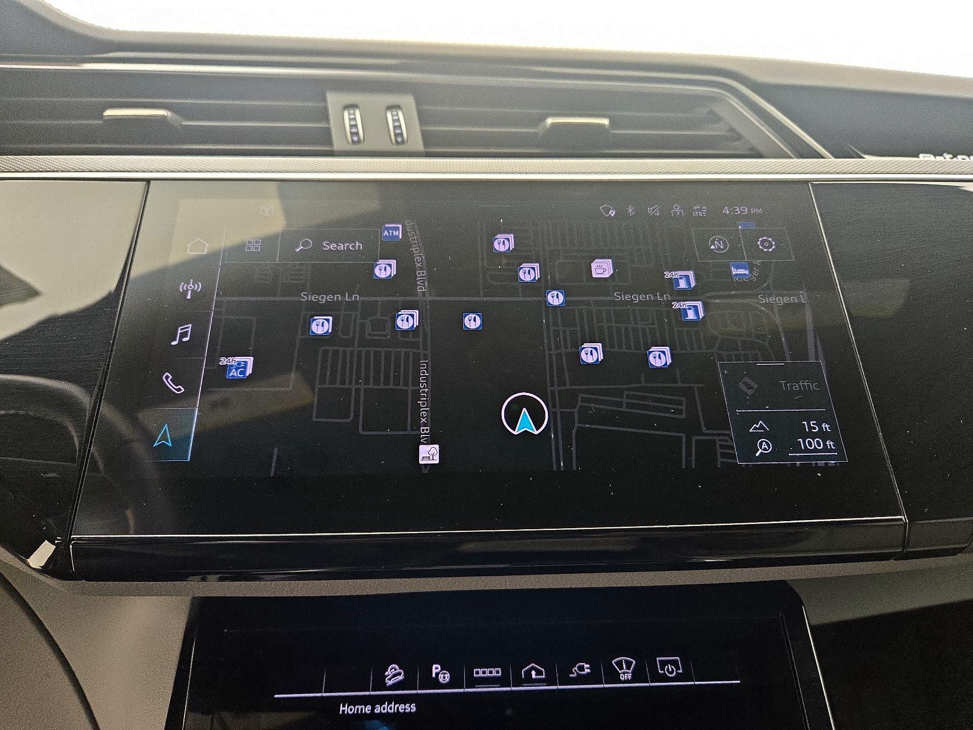 Thumbnail: 2024 Audi Q8 e-tron - 14