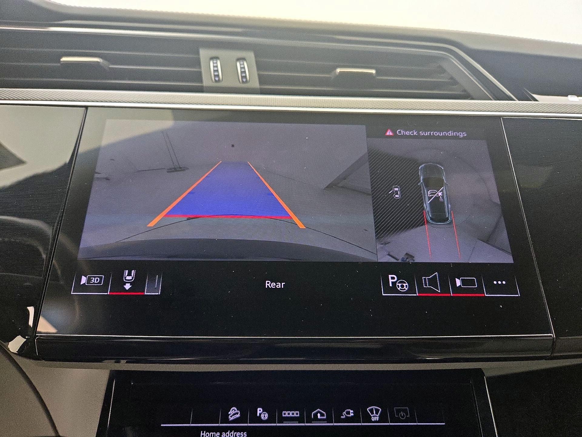 Thumbnail: 2024 Audi Q8 e-tron - 15