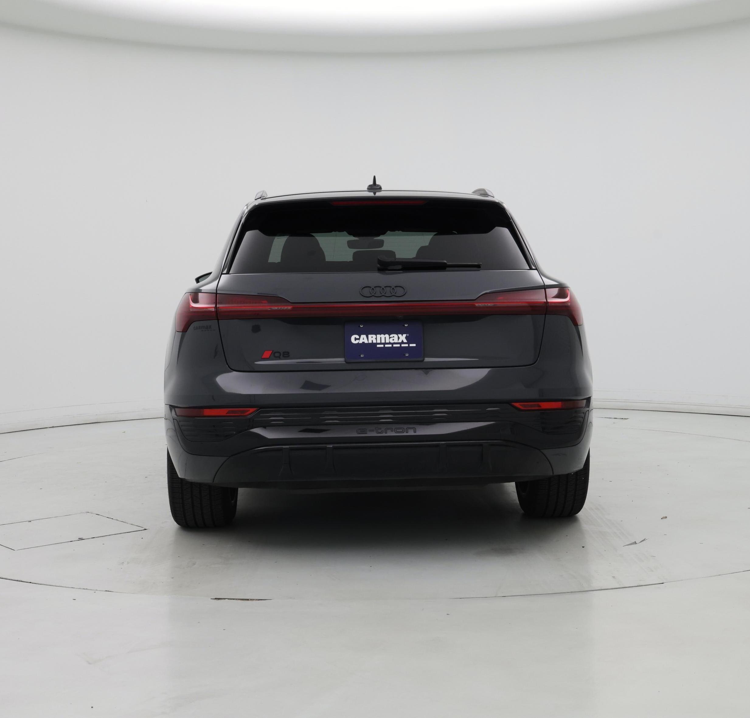 Thumbnail: 2024 Audi Q8 e-tron - 6