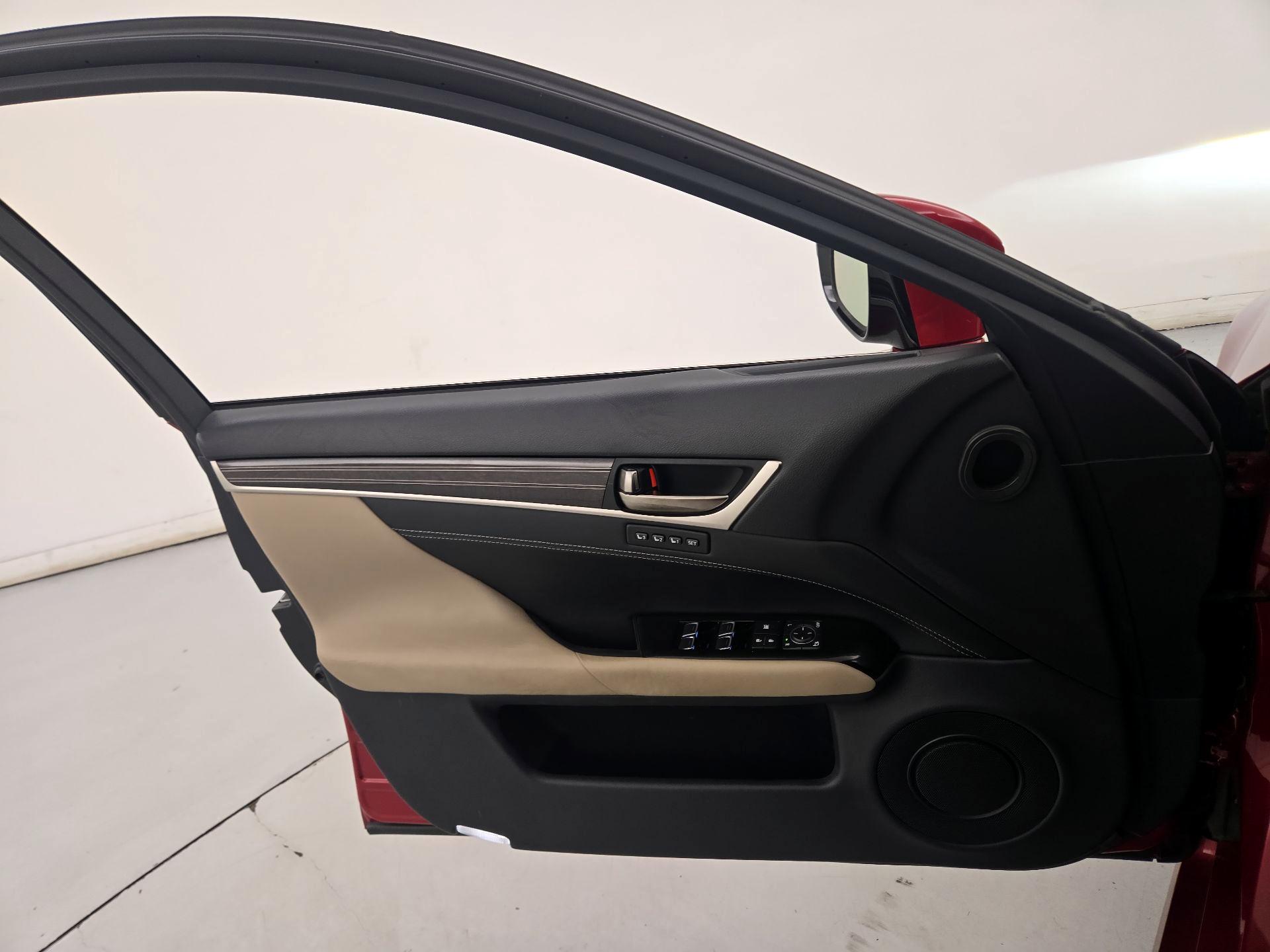 Thumbnail: 2016 Lexus GS - 12