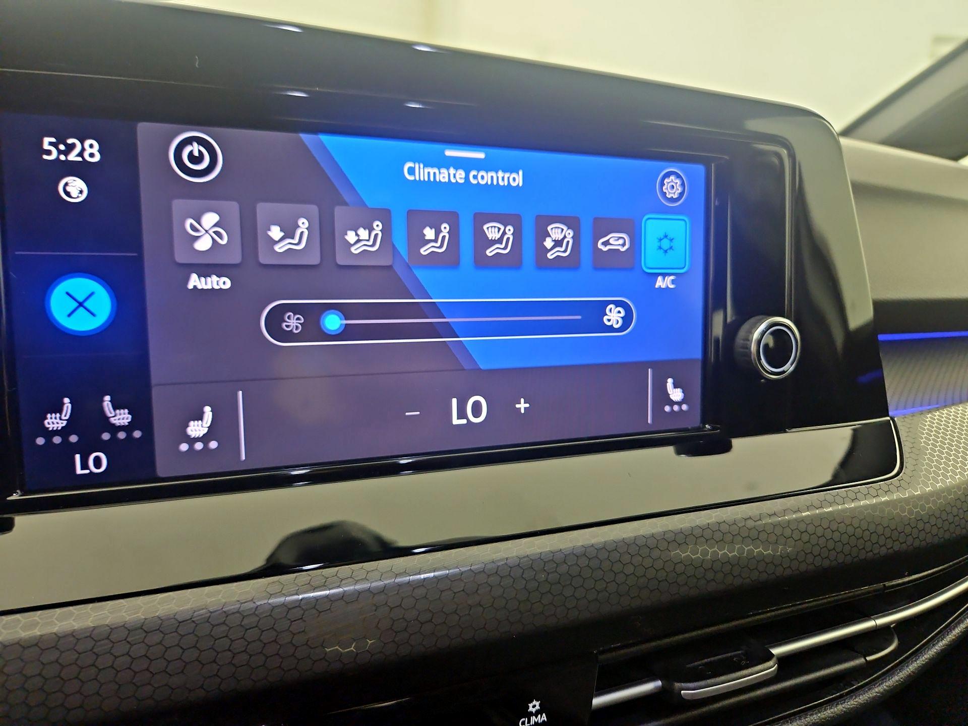 Thumbnail: 2024 Volkswagen Golf - 16