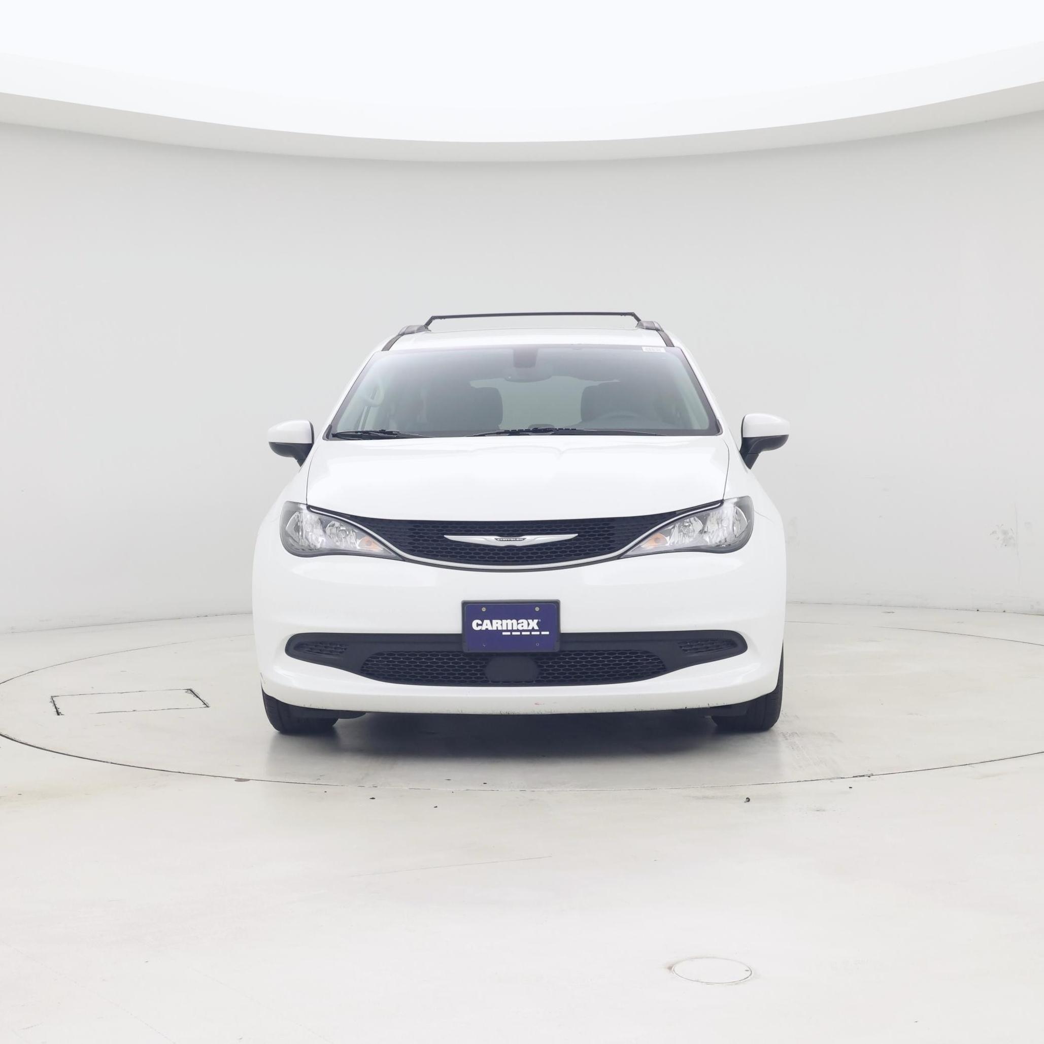 Thumbnail: 2021 Chrysler Voyager - 5