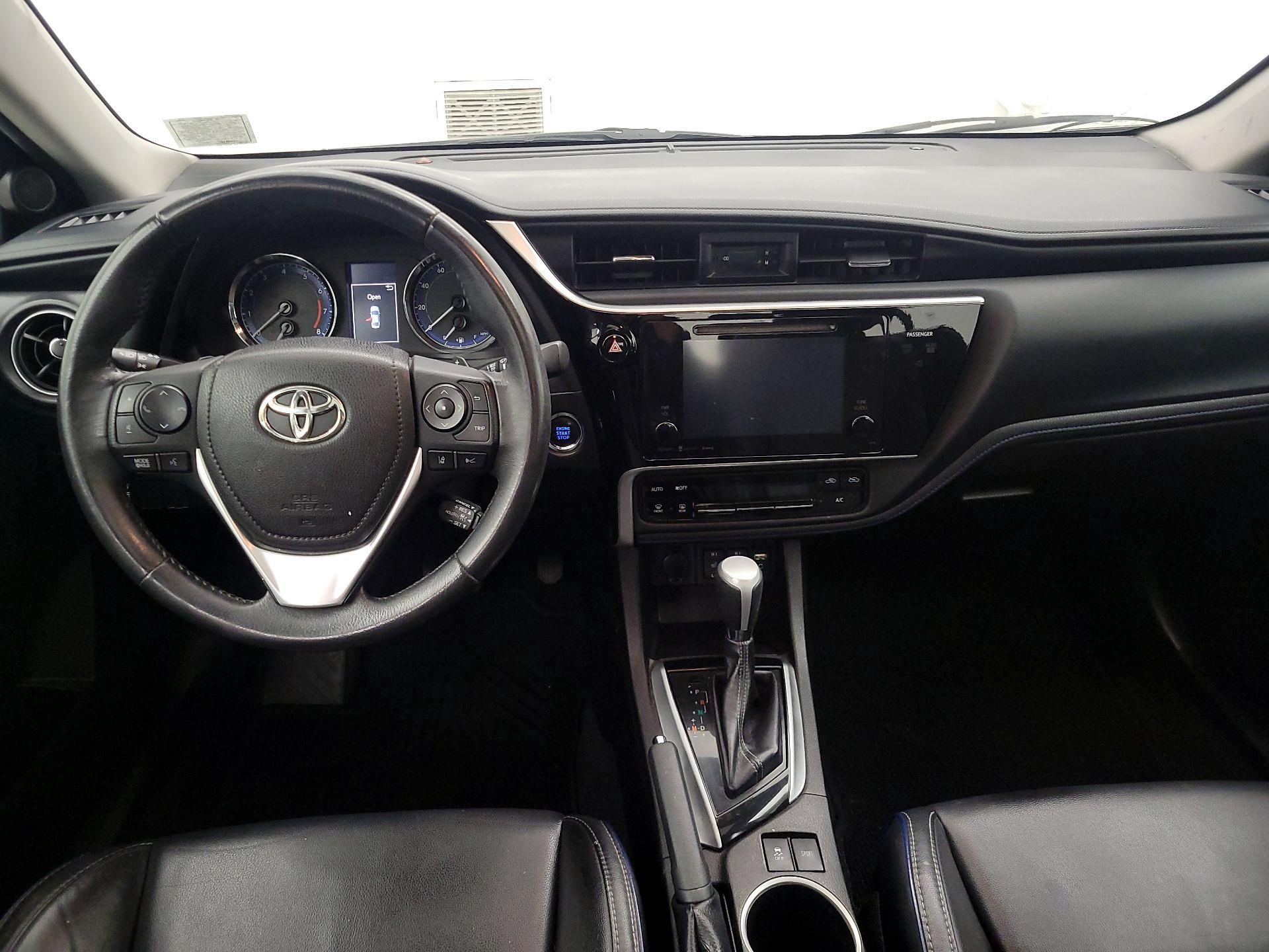 Thumbnail: 2017 Toyota Corolla - 9