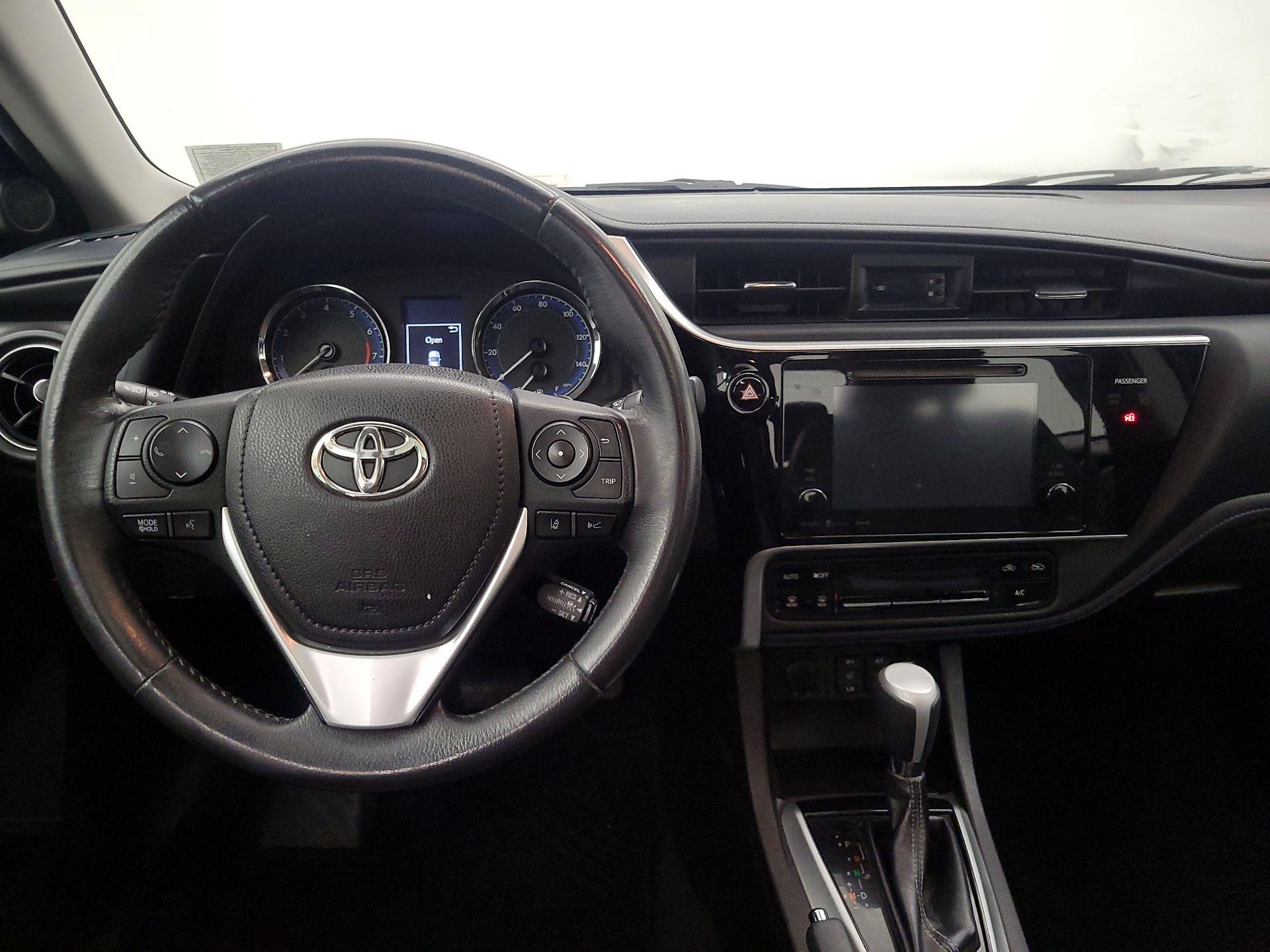 Thumbnail: 2017 Toyota Corolla - 10