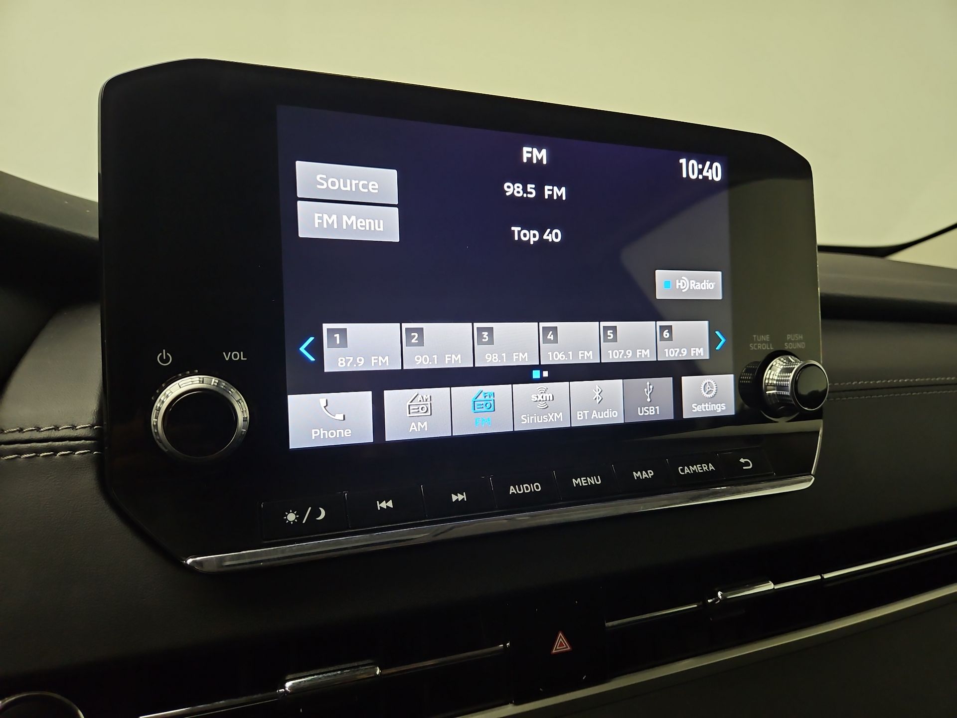 Thumbnail: 2022 Mitsubishi Outlander - 16