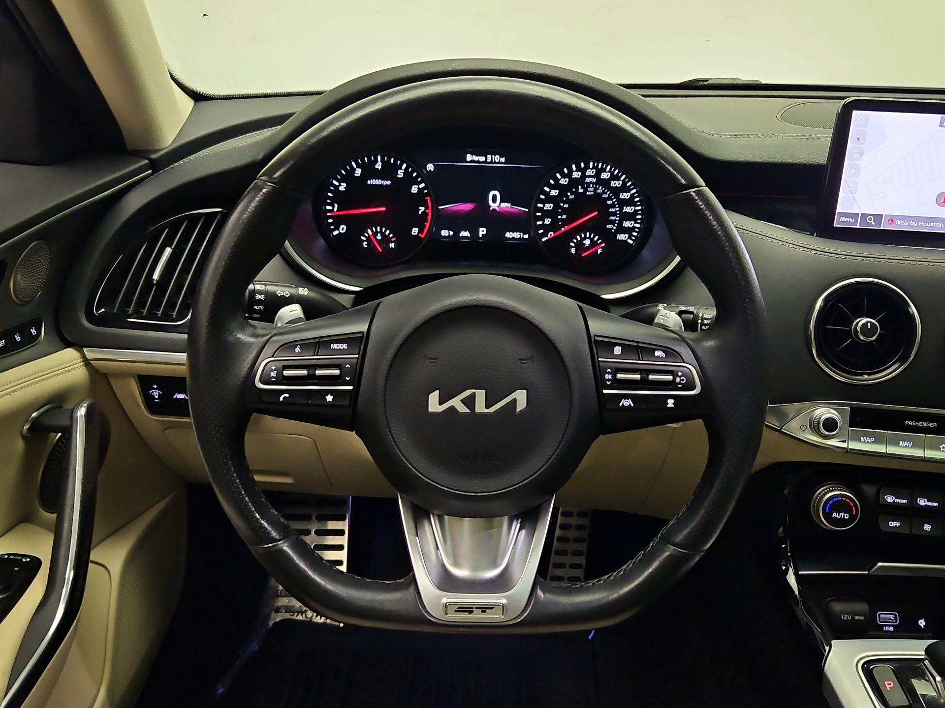 Thumbnail: 2023 Kia Stinger - 10