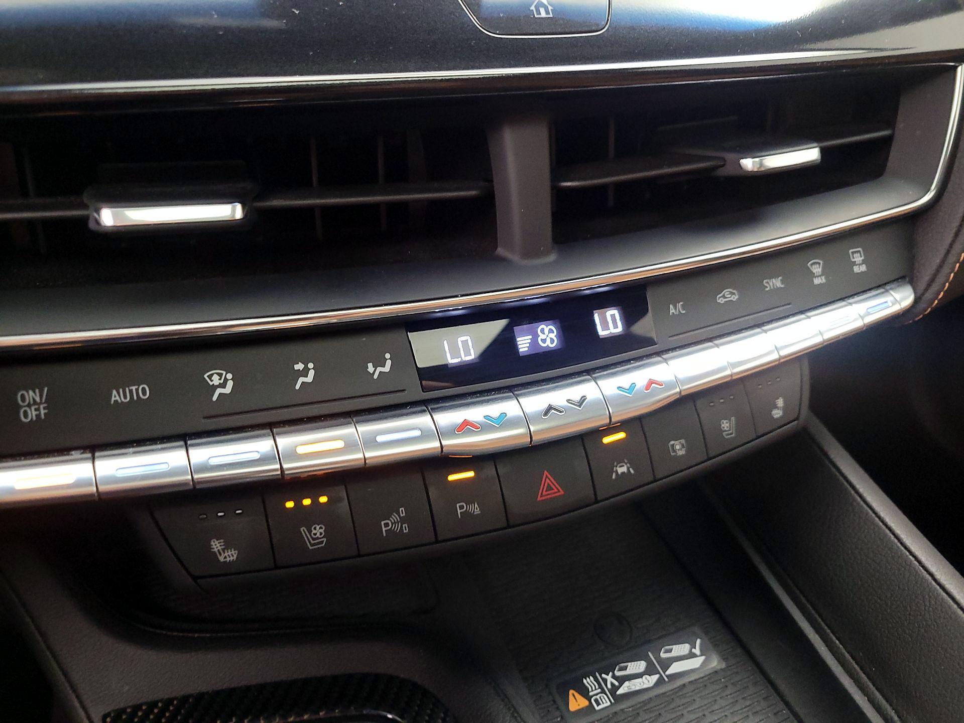 Thumbnail: 2023 Cadillac CT5 - 17