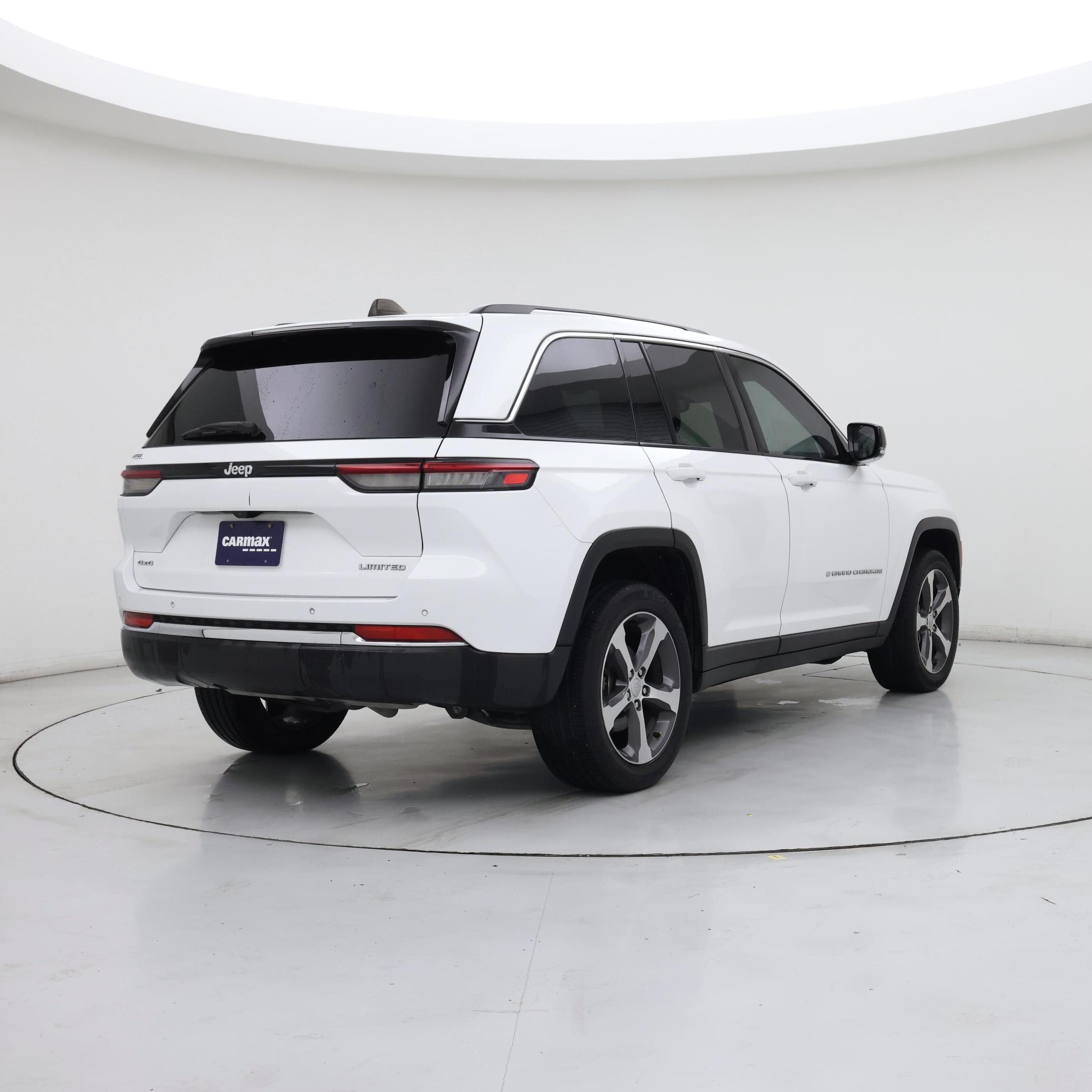 Thumbnail: 2023 Jeep Grand Cherokee - 8