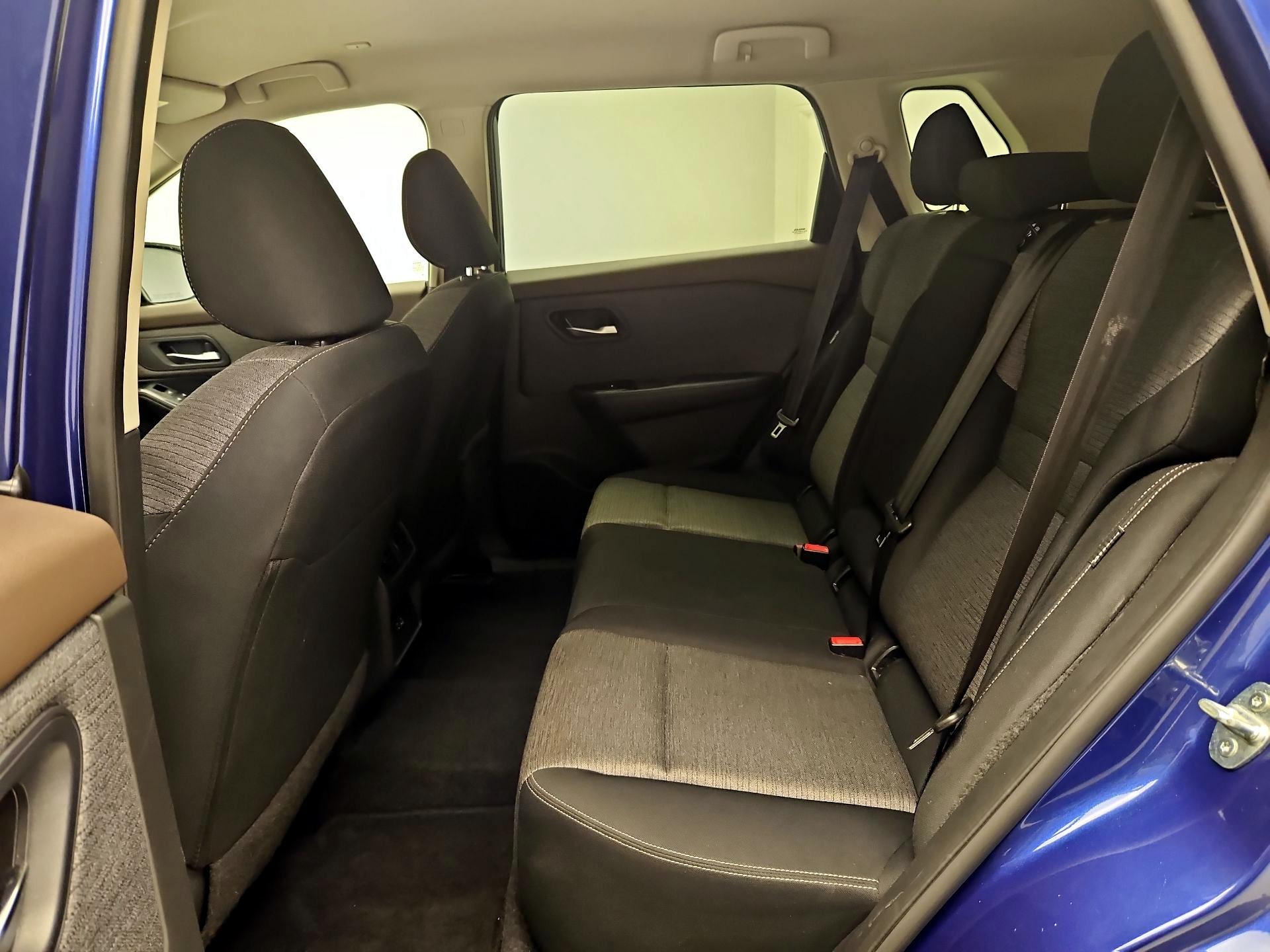 Thumbnail: 2023 Nissan Rogue - 17