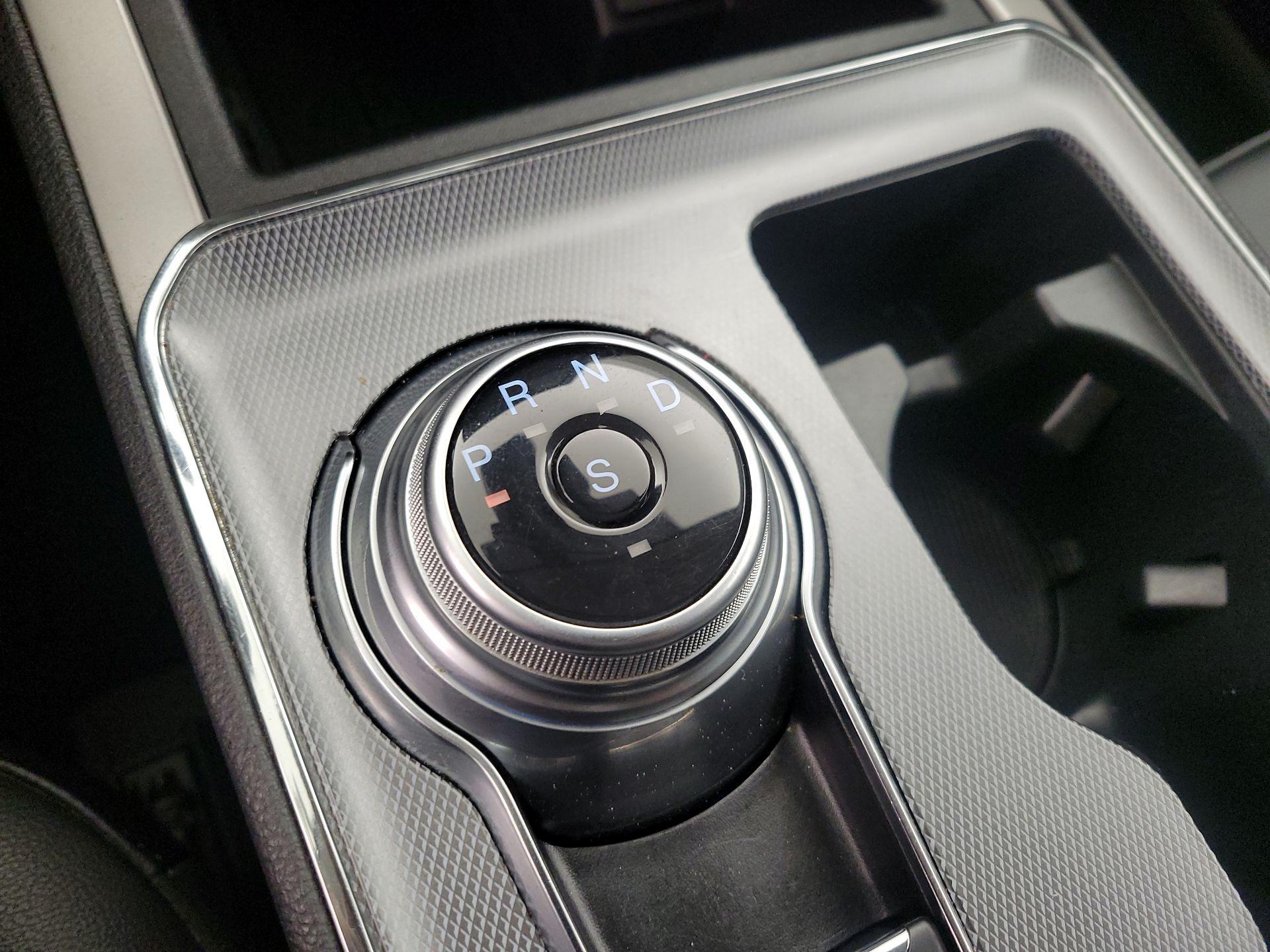 Thumbnail: 2021 Ford Edge - 18