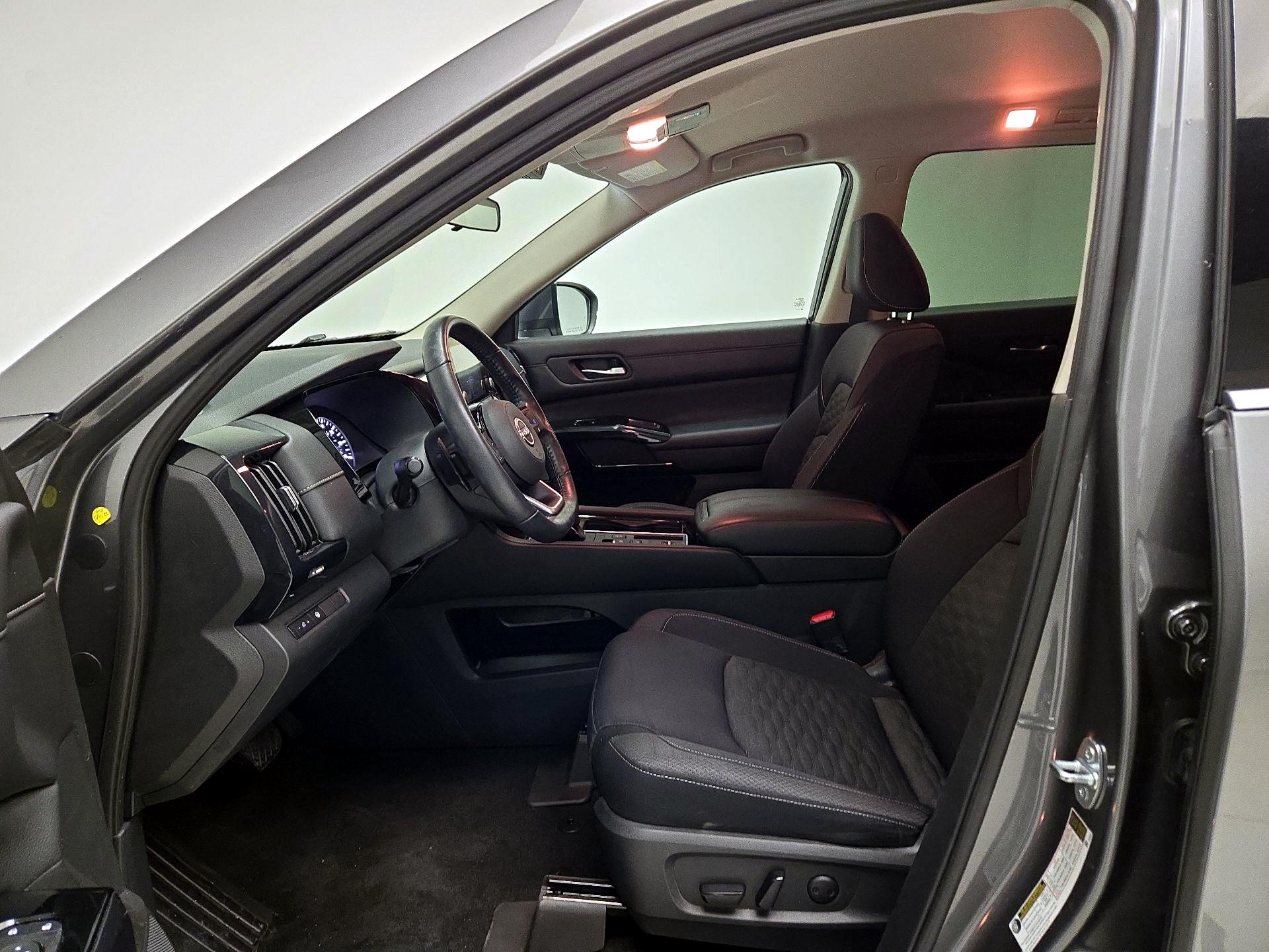 Thumbnail: 2022 Nissan Pathfinder - 11