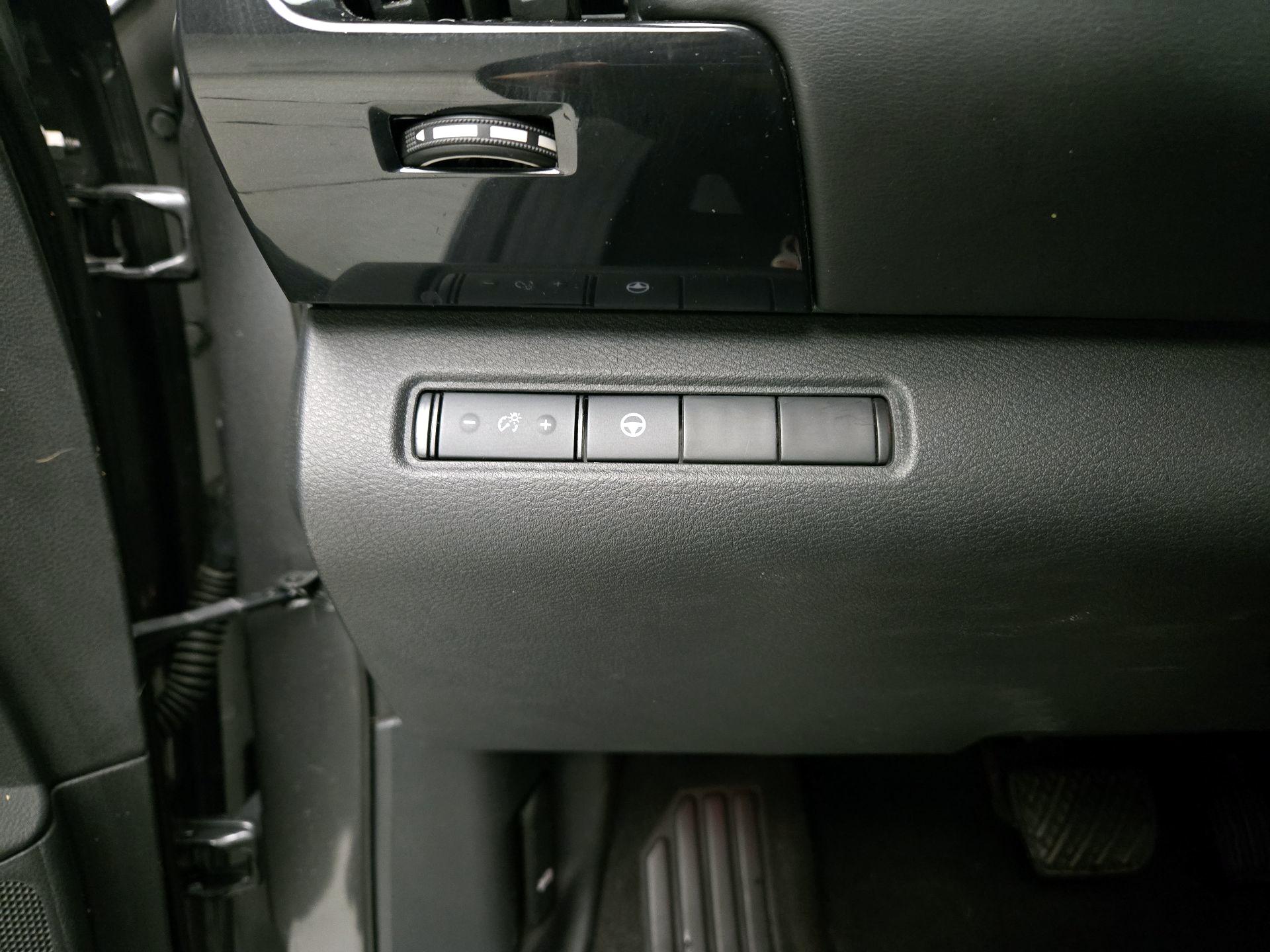 Thumbnail: 2022 Nissan Pathfinder - 13