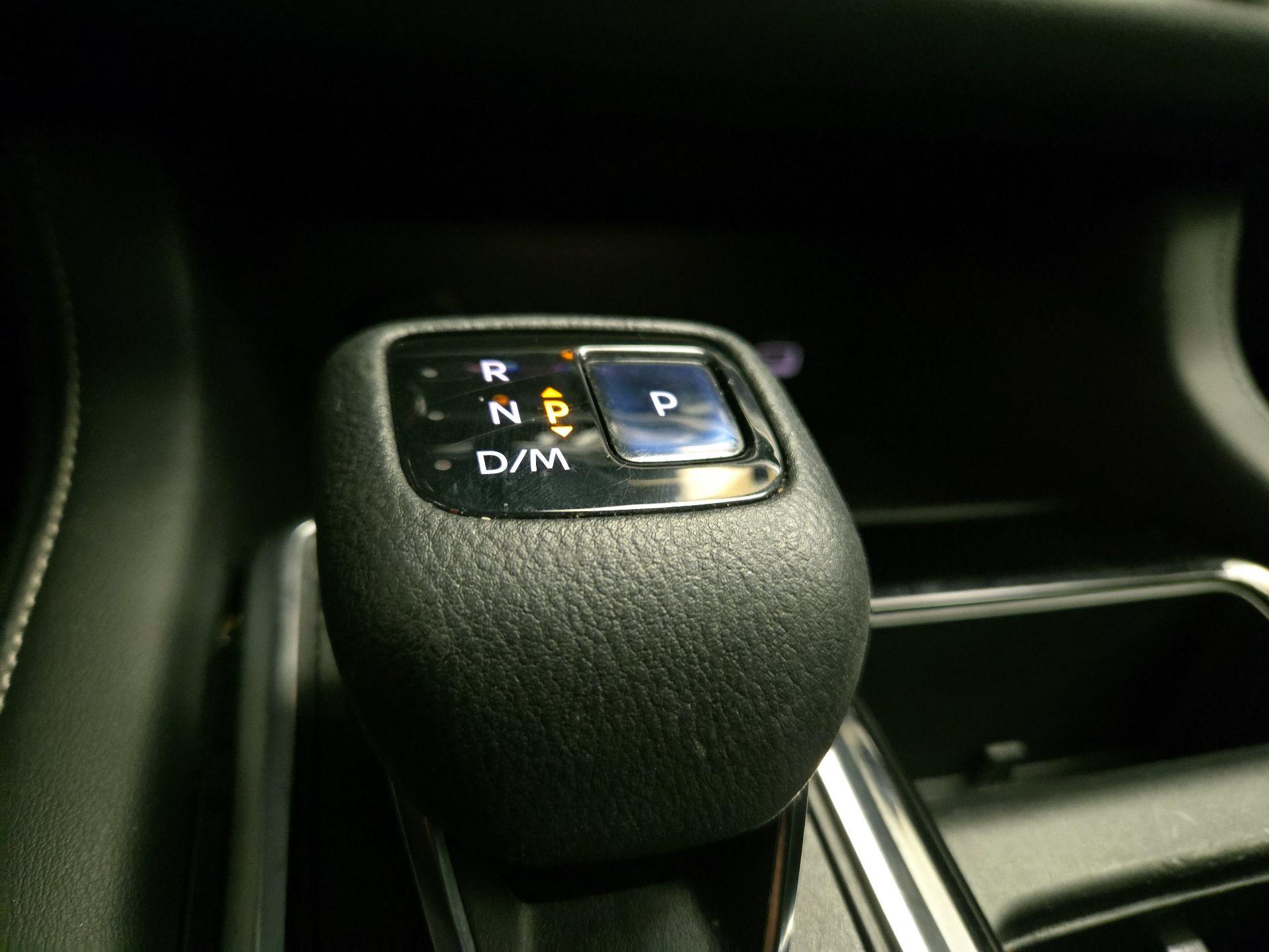 Thumbnail: 2022 Nissan Pathfinder - 17