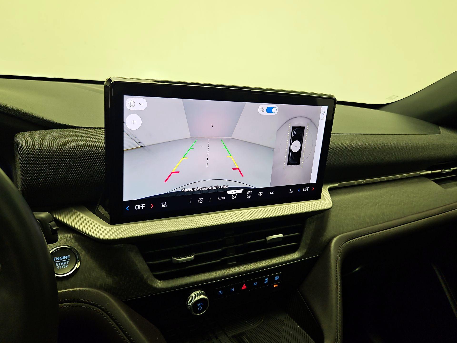 Thumbnail: 2025 Ford Explorer - 15