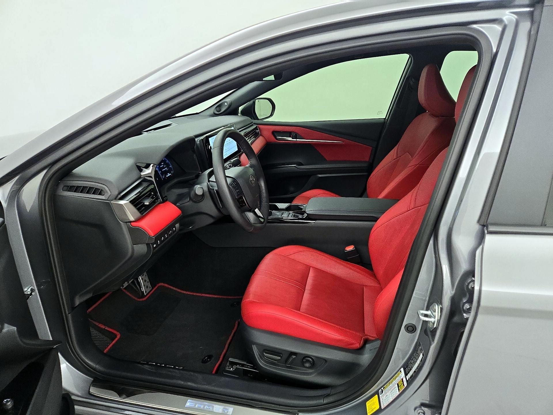 Thumbnail: 2025 Toyota Camry - 11