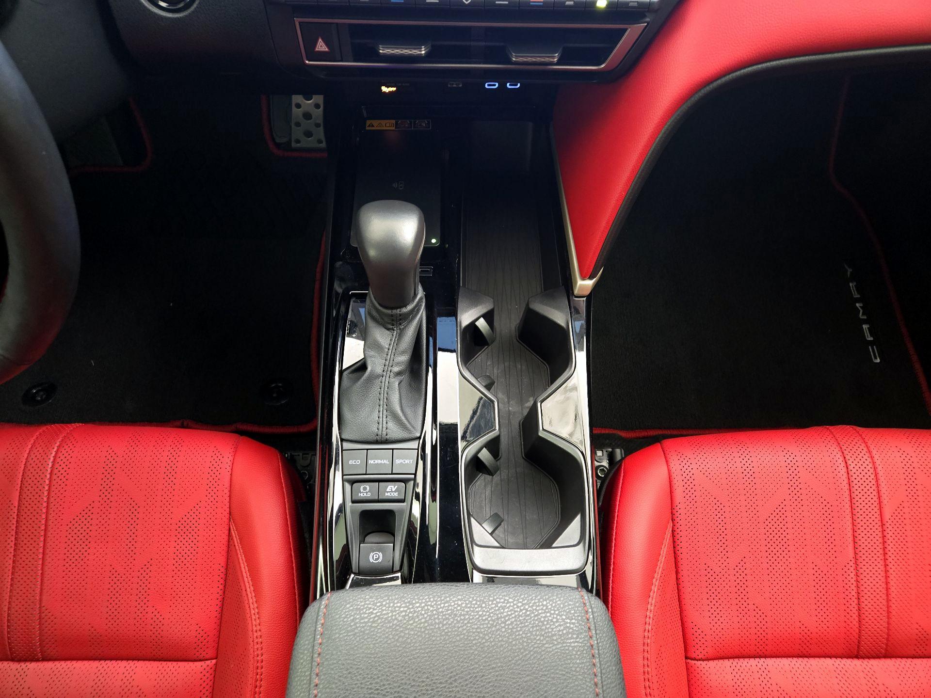 Thumbnail: 2025 Toyota Camry - 17