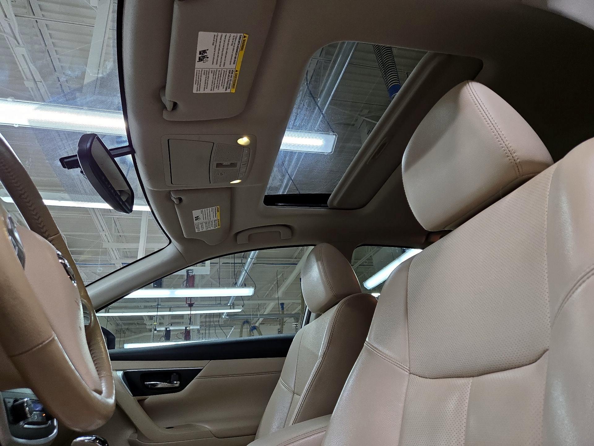 Thumbnail: 2017 Nissan Altima - 20