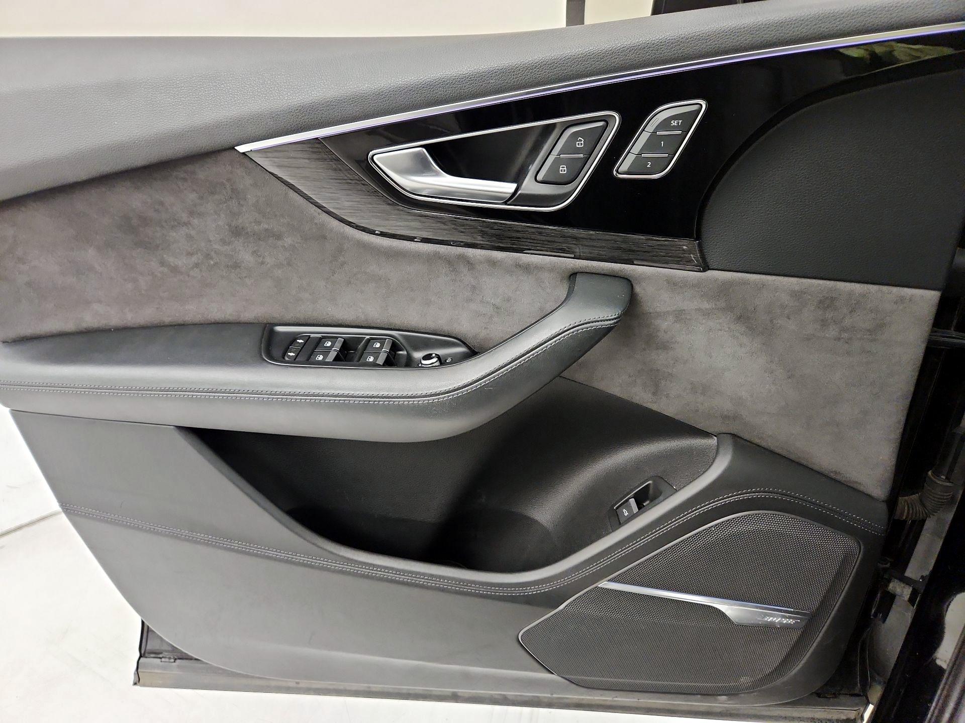 Thumbnail: 2018 Audi Q7 - 12