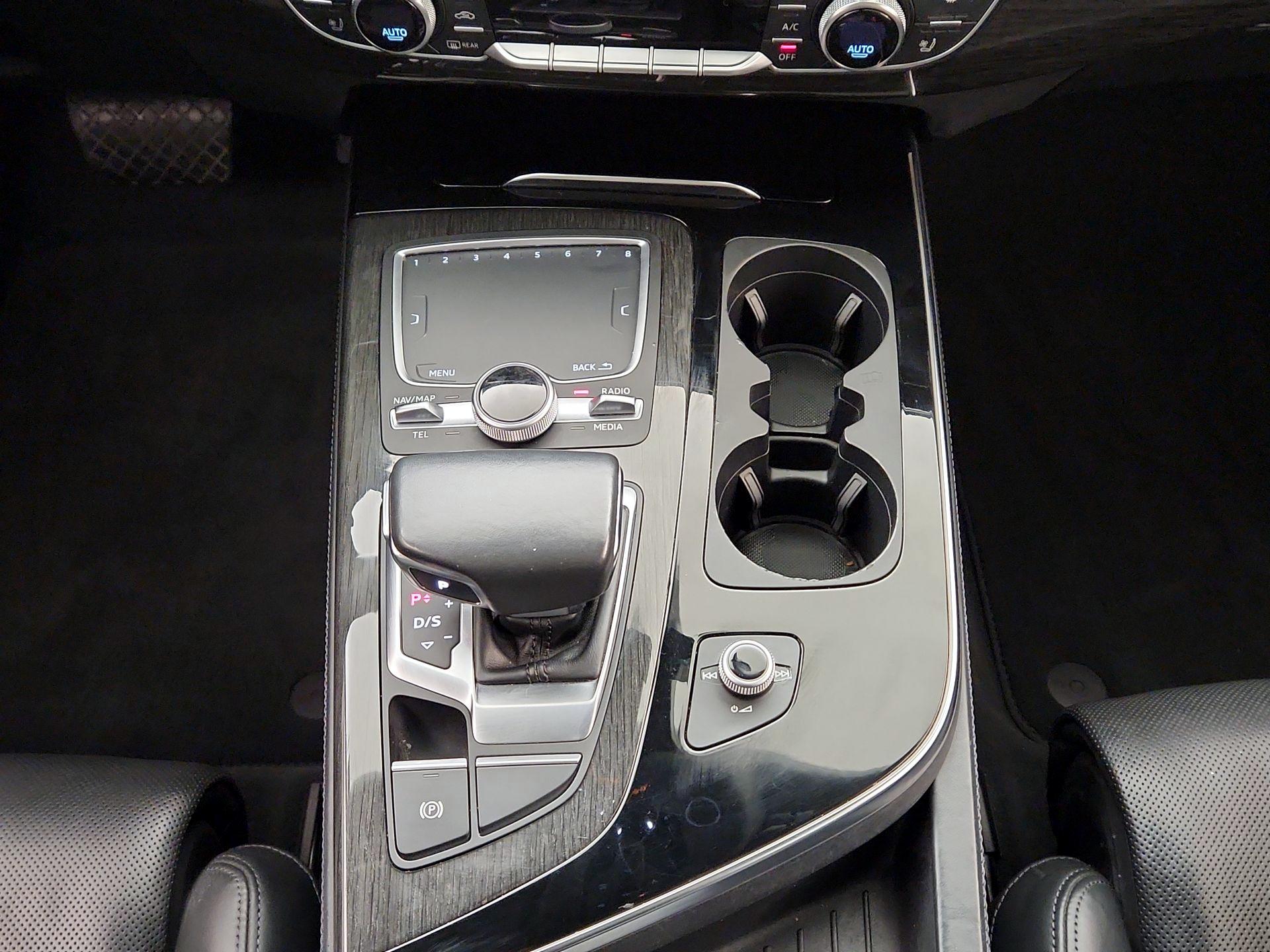 Thumbnail: 2018 Audi Q7 - 18