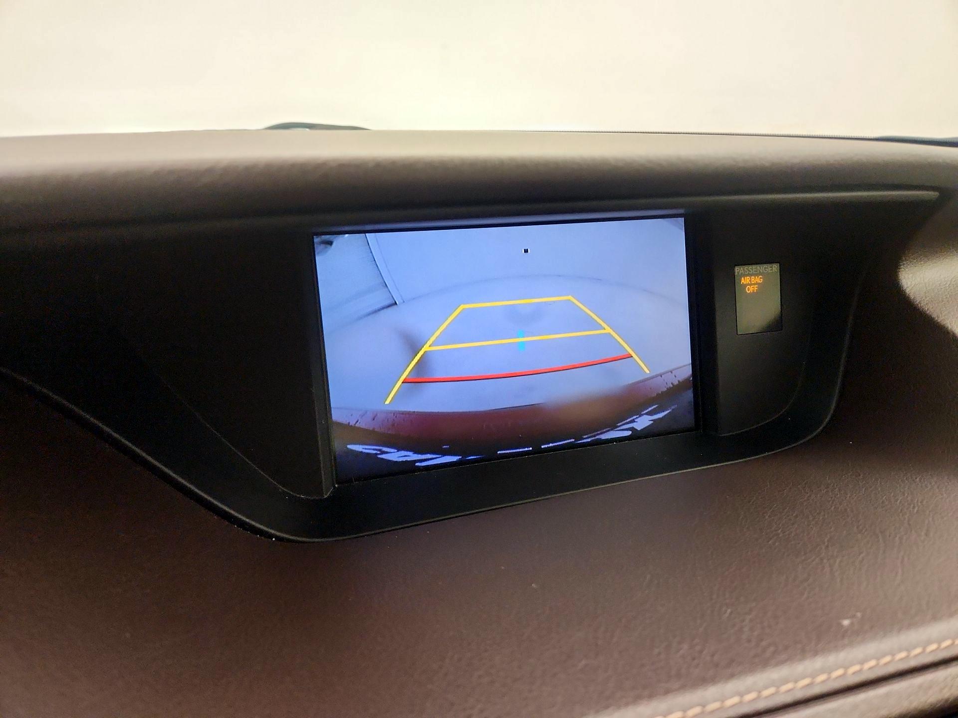 Thumbnail: 2016 Lexus ES - 15