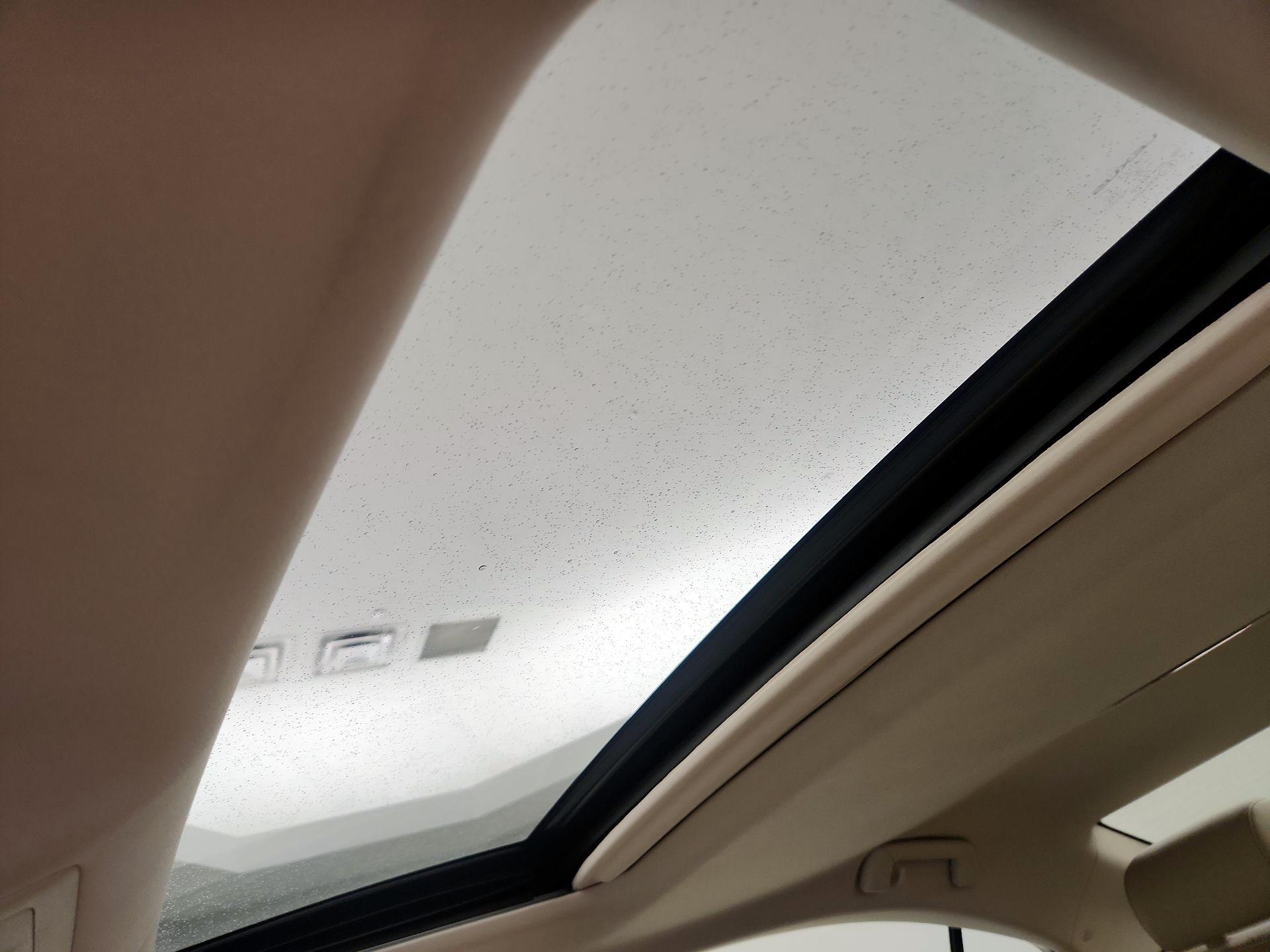 Thumbnail: 2016 Lexus ES - 20