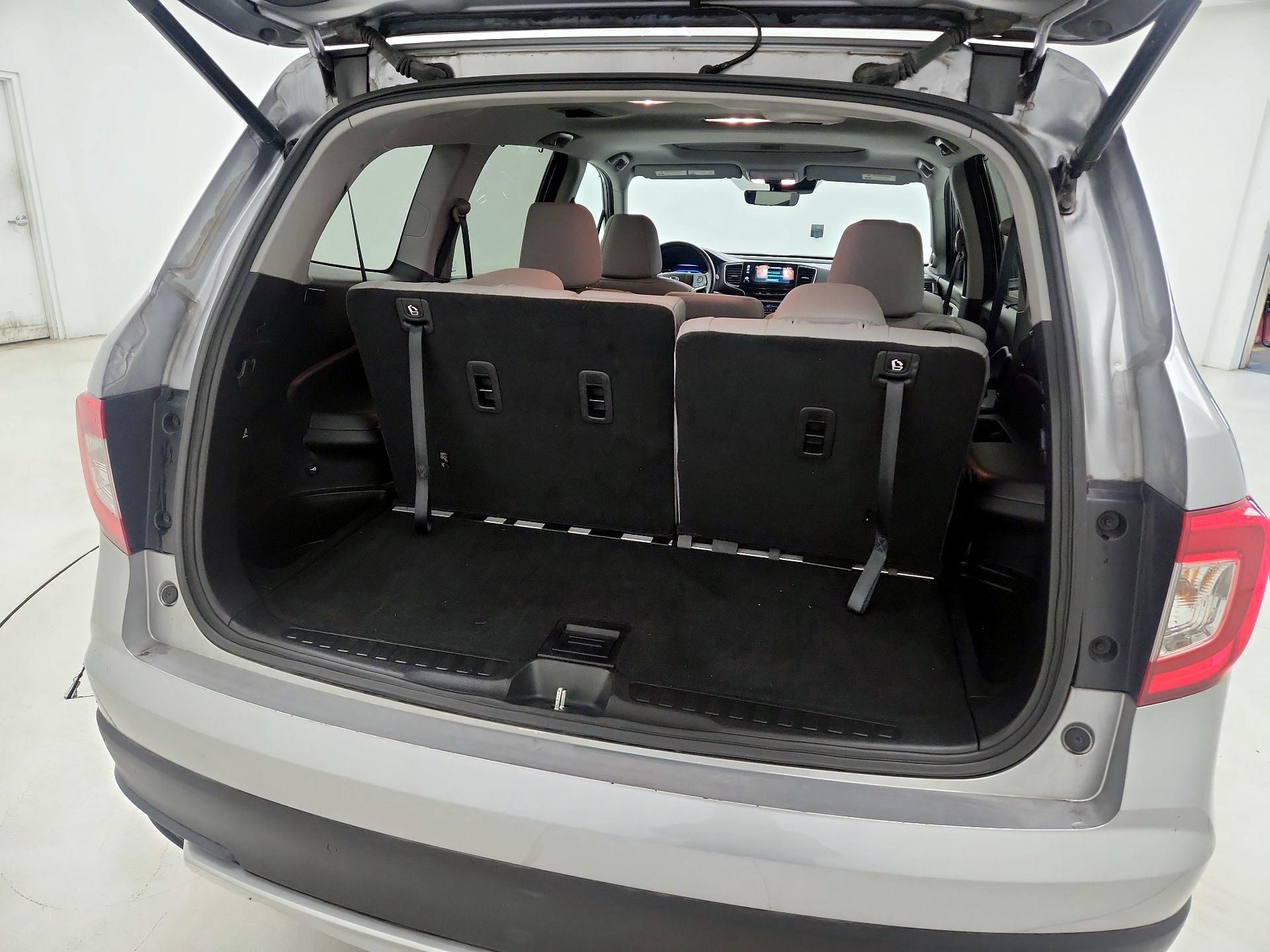 Thumbnail: 2019 Honda Pilot - 16