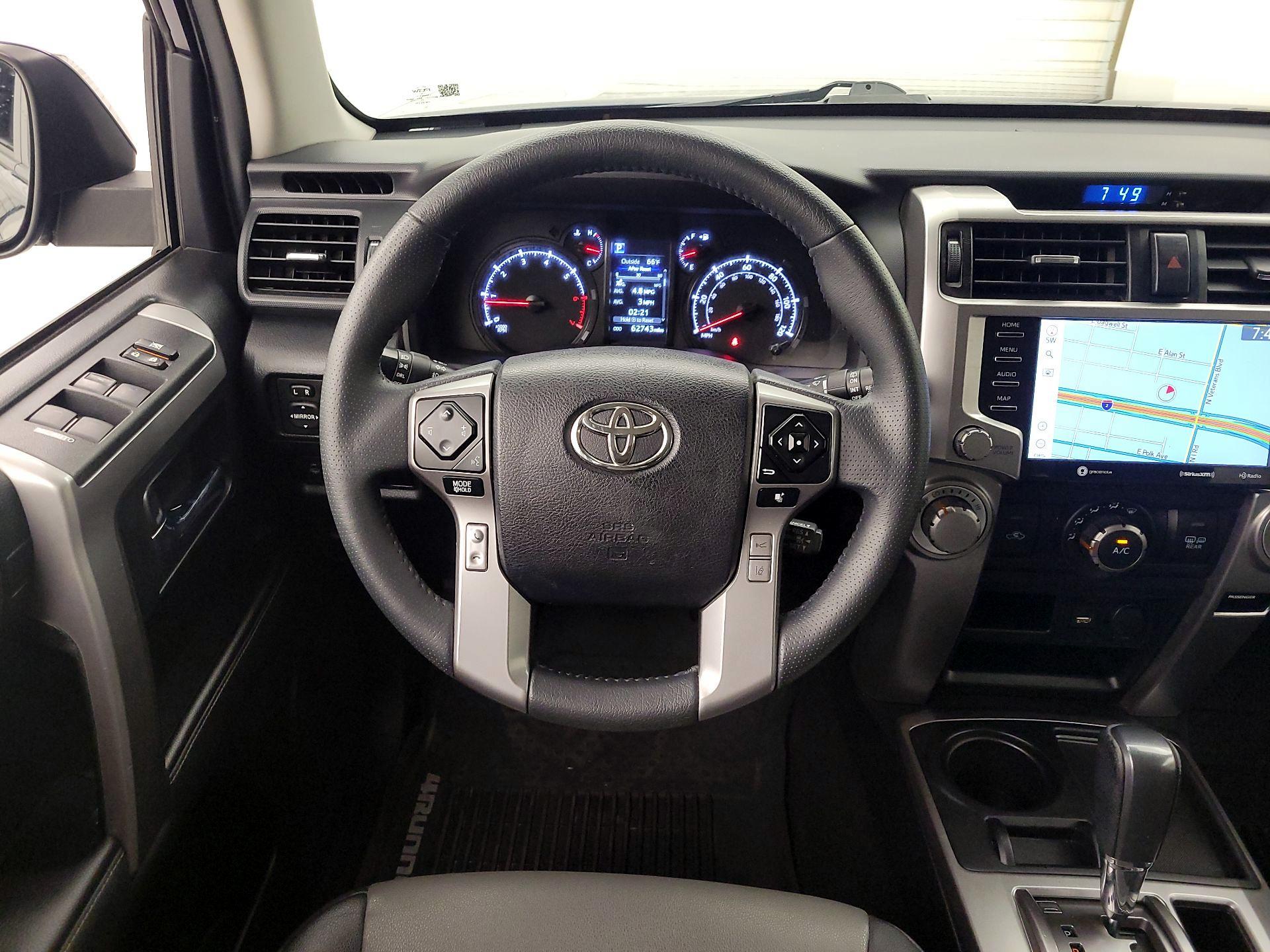 Thumbnail: 2020 Toyota 4Runner - 10