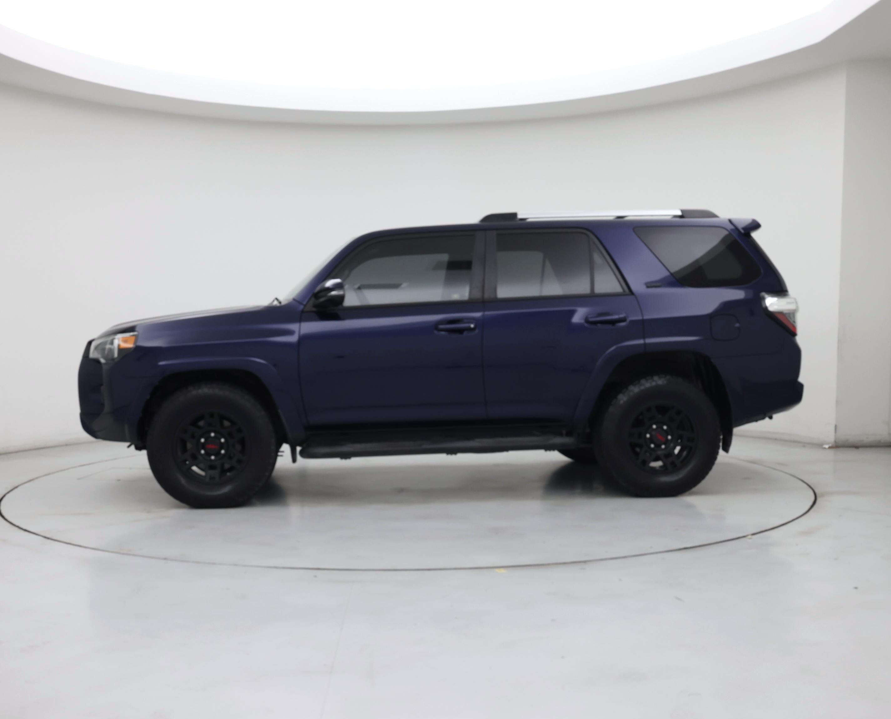 Thumbnail: 2020 Toyota 4Runner - 3