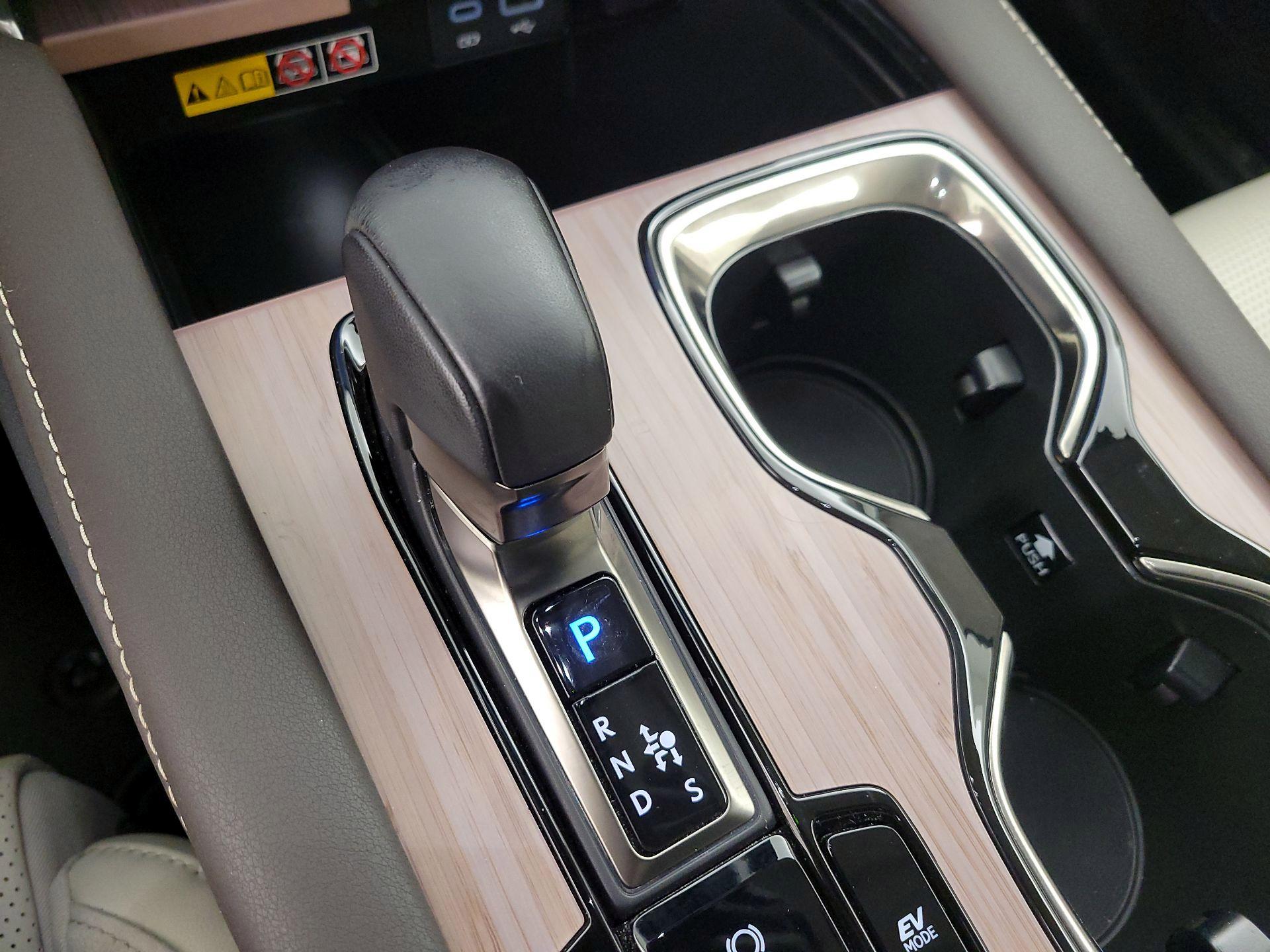 Thumbnail: 2024 Lexus RX - 15