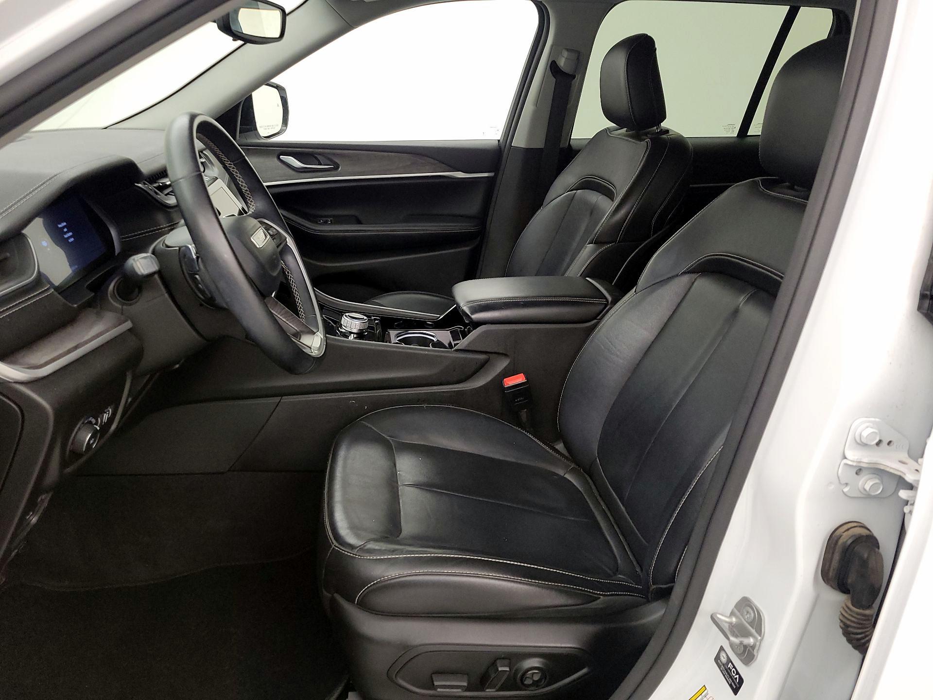 Thumbnail: 2022 Jeep Grand Cherokee - 9