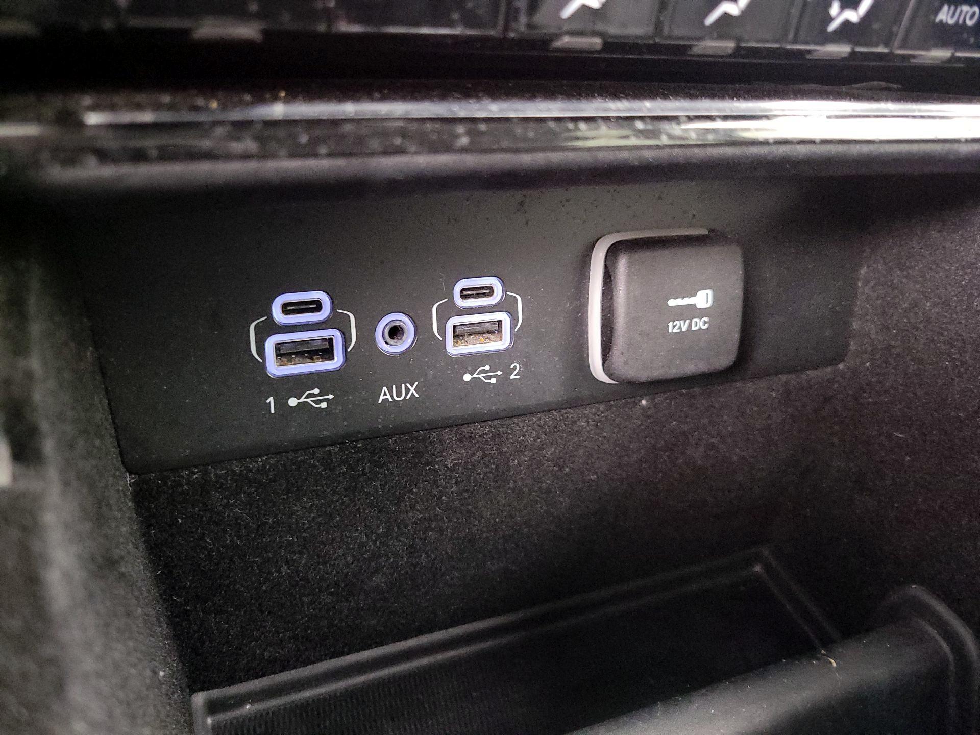 Thumbnail: 2022 Jeep Grand Cherokee - 16