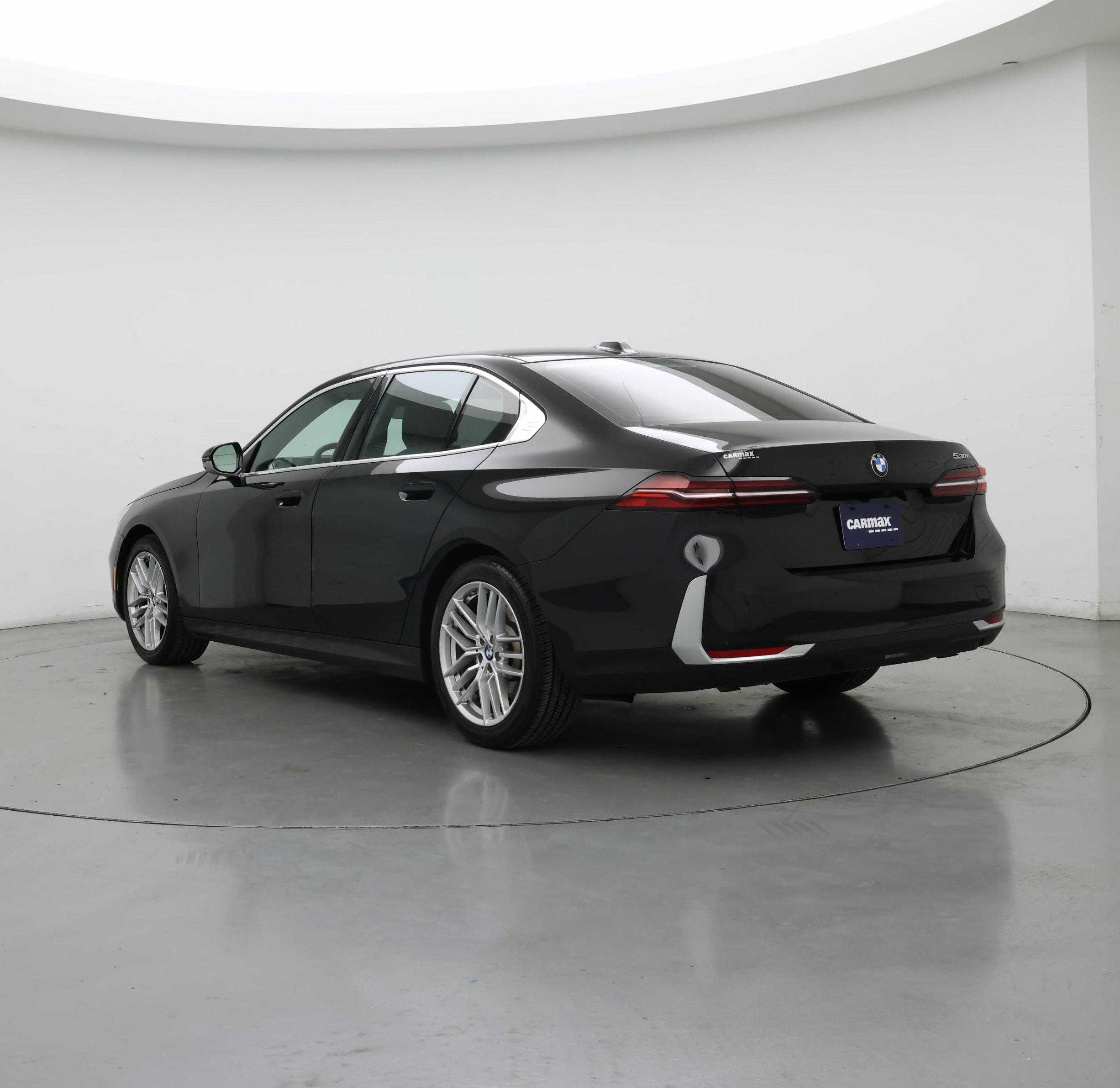 Thumbnail: 2025 BMW 5 Series - 2