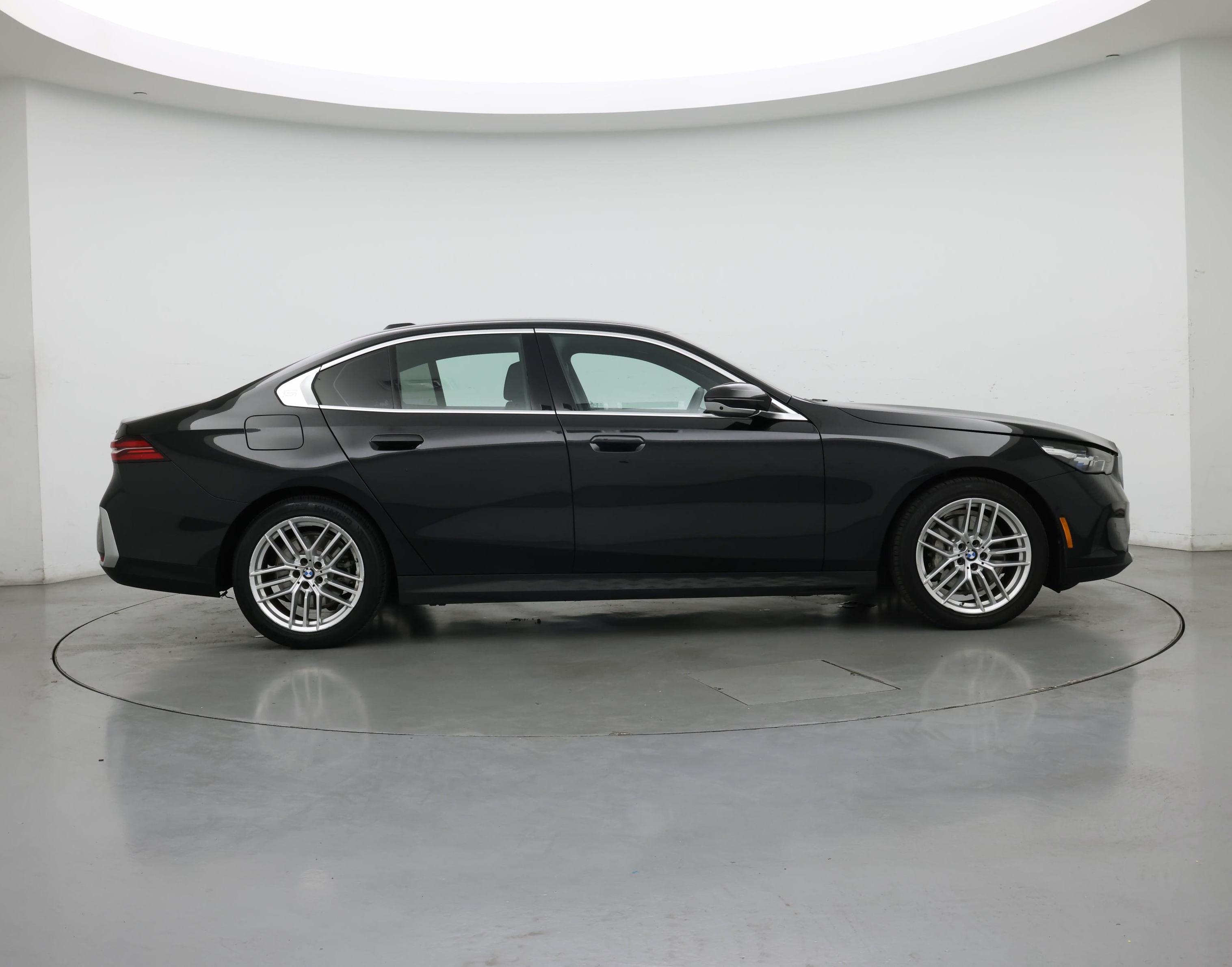 Thumbnail: 2025 BMW 5 Series - 7