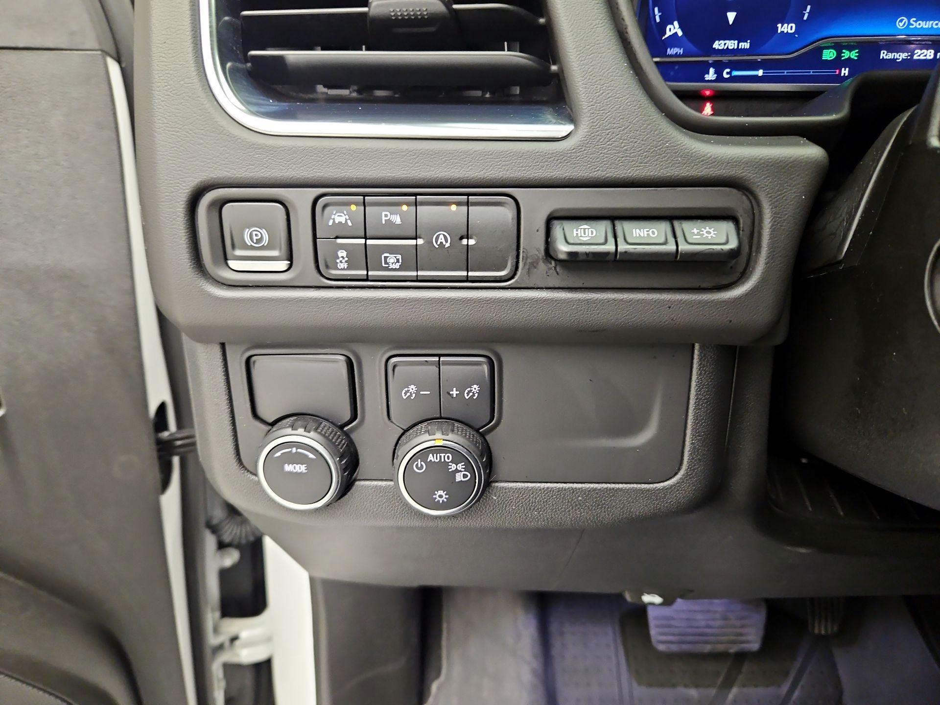 Thumbnail: 2023 Chevrolet Suburban - 13