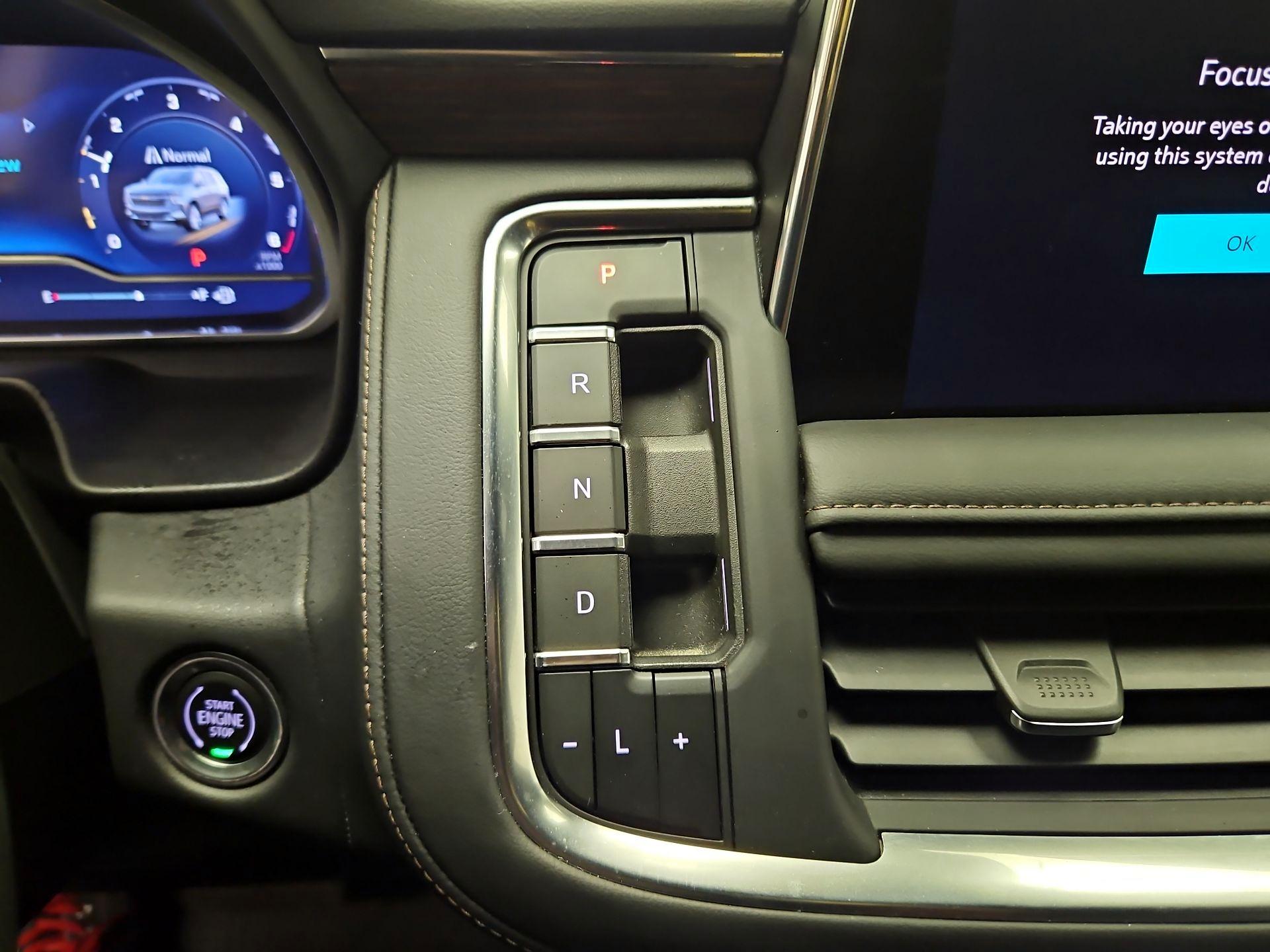 Thumbnail: 2023 Chevrolet Suburban - 17