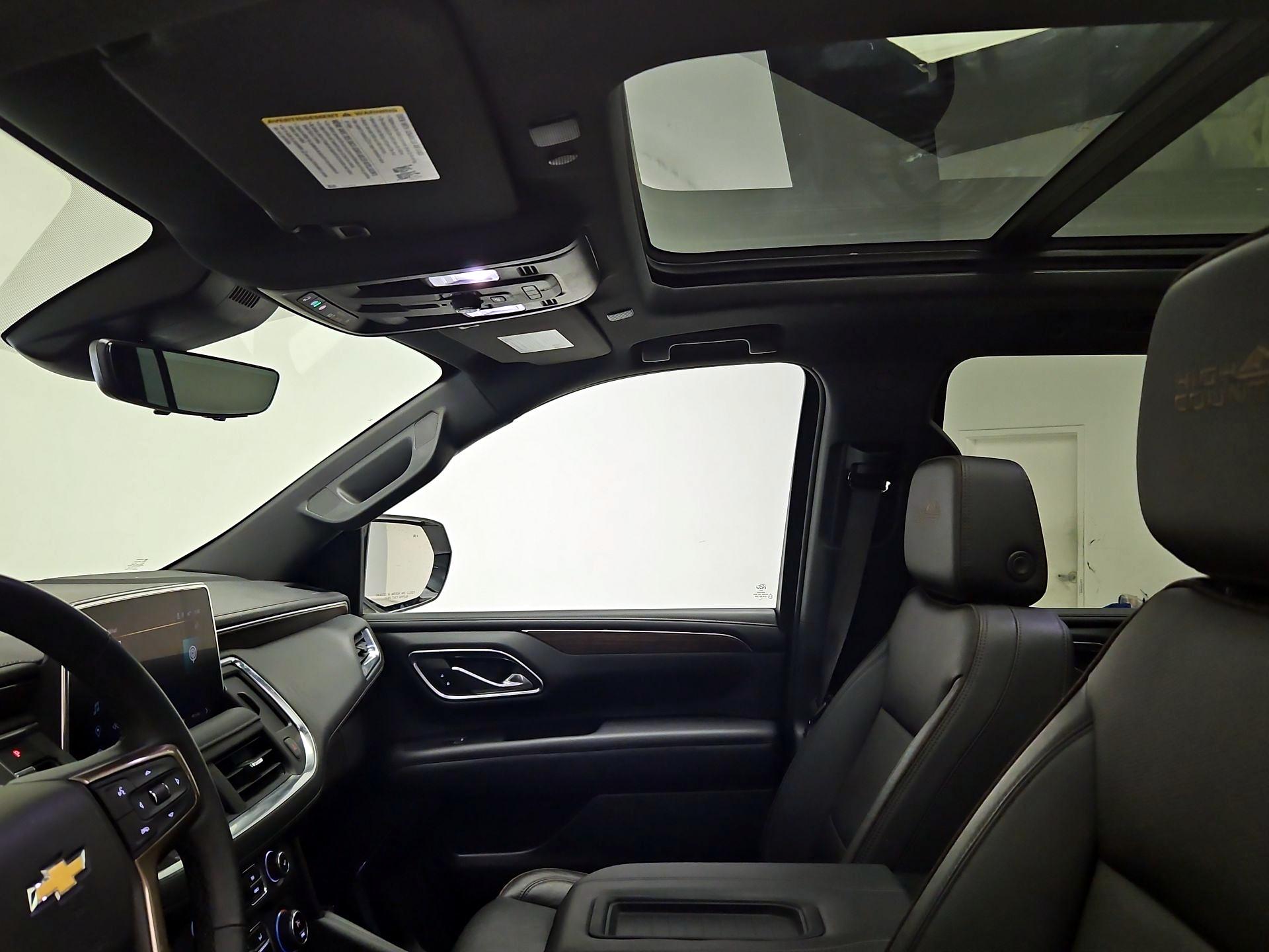 Thumbnail: 2023 Chevrolet Suburban - 19