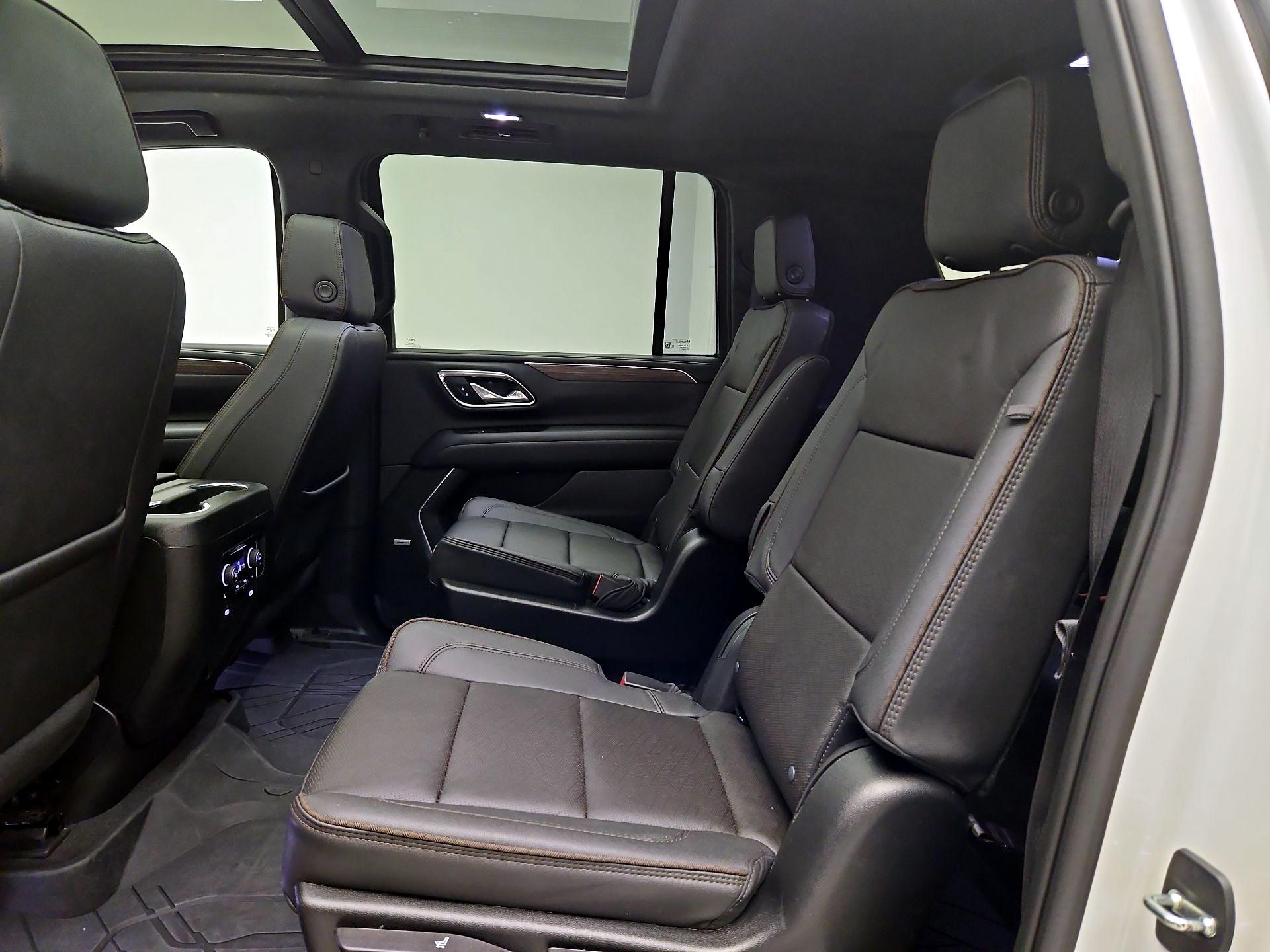 Thumbnail: 2023 Chevrolet Suburban - 20