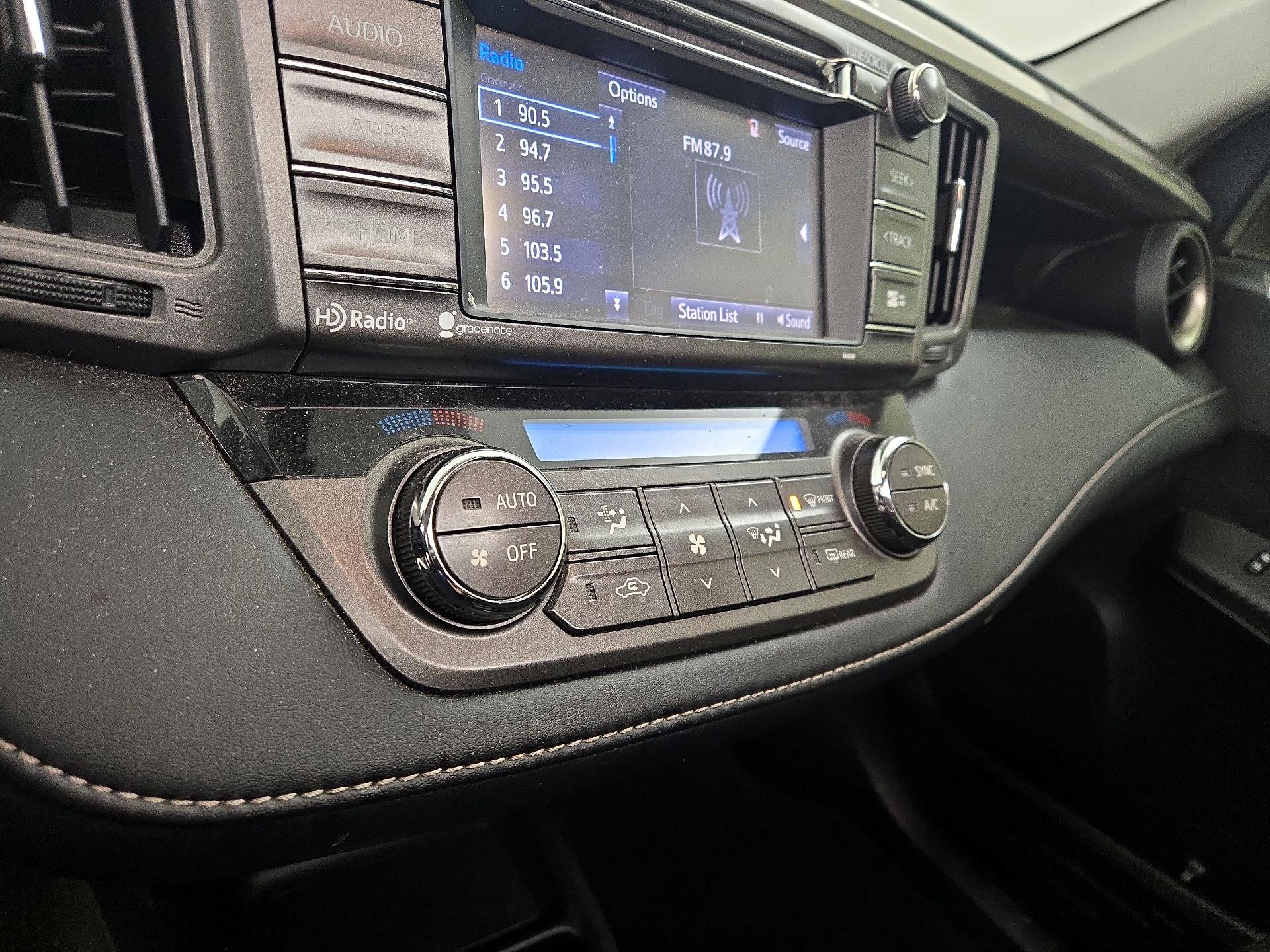 Thumbnail: 2015 Toyota RAV4 - 16