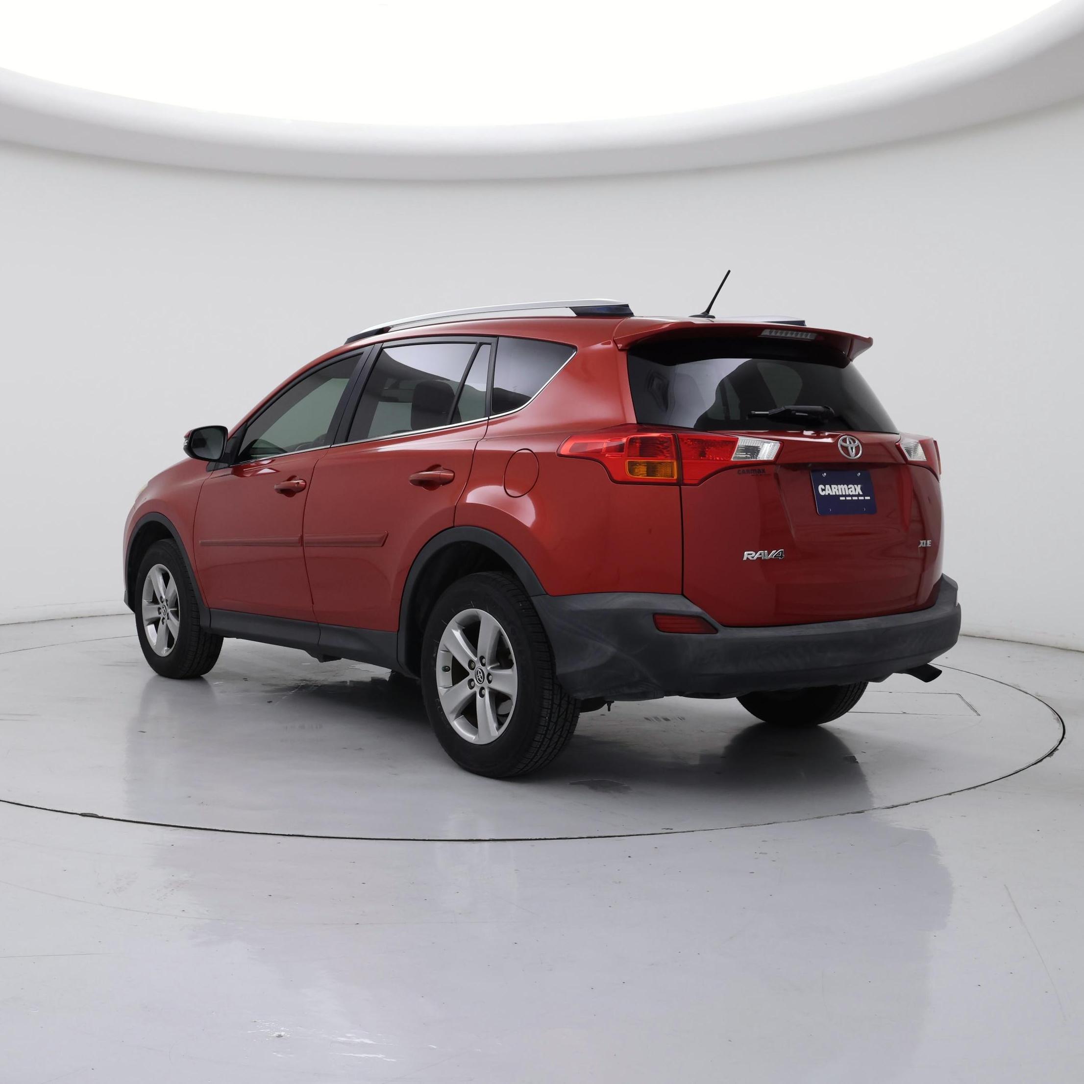Thumbnail: 2015 Toyota RAV4 - 2