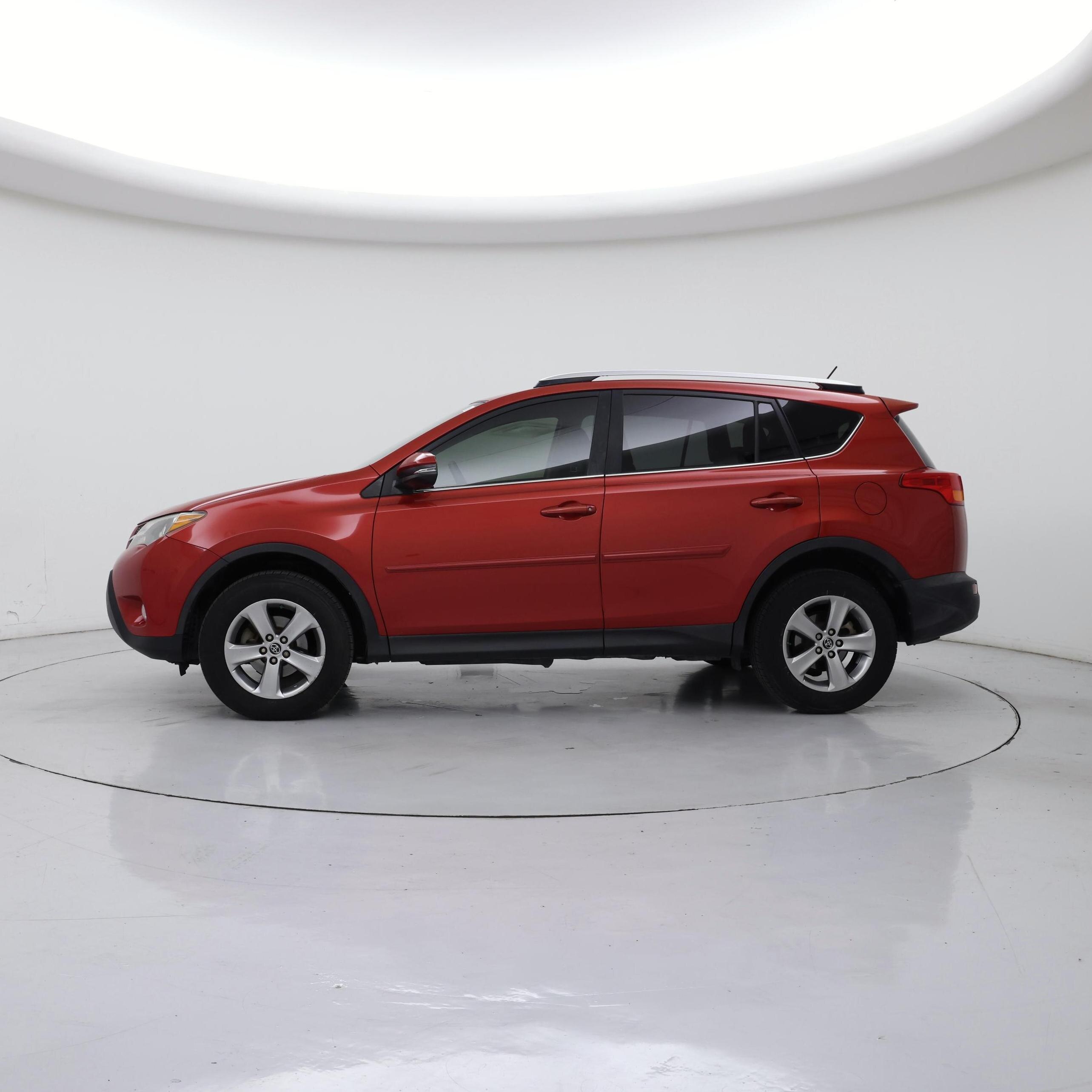 Thumbnail: 2015 Toyota RAV4 - 3