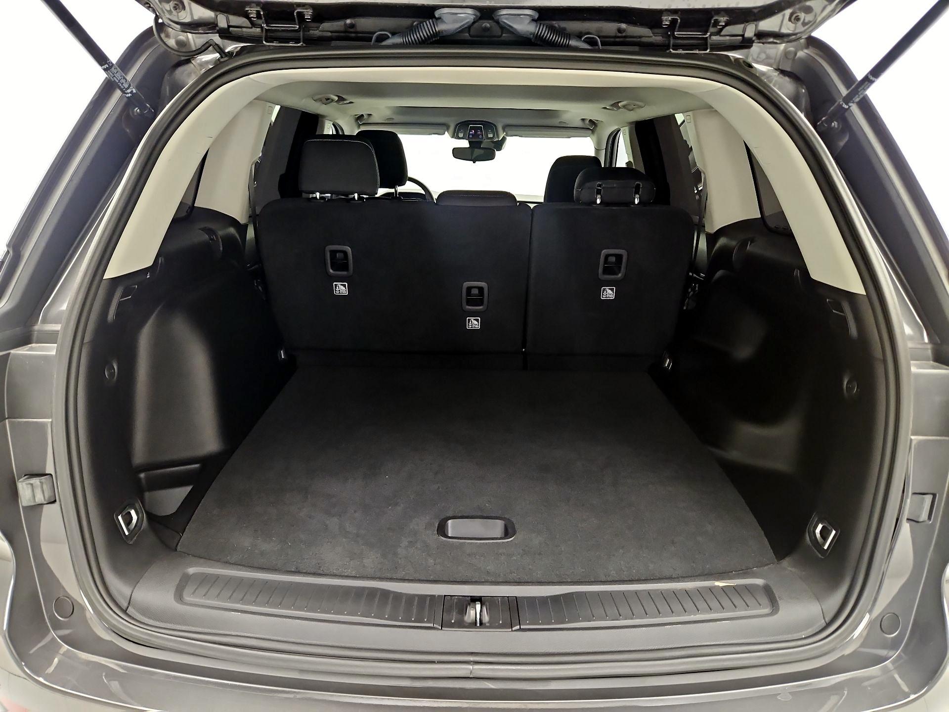 Thumbnail: 2024 Jeep Grand Cherokee - 18