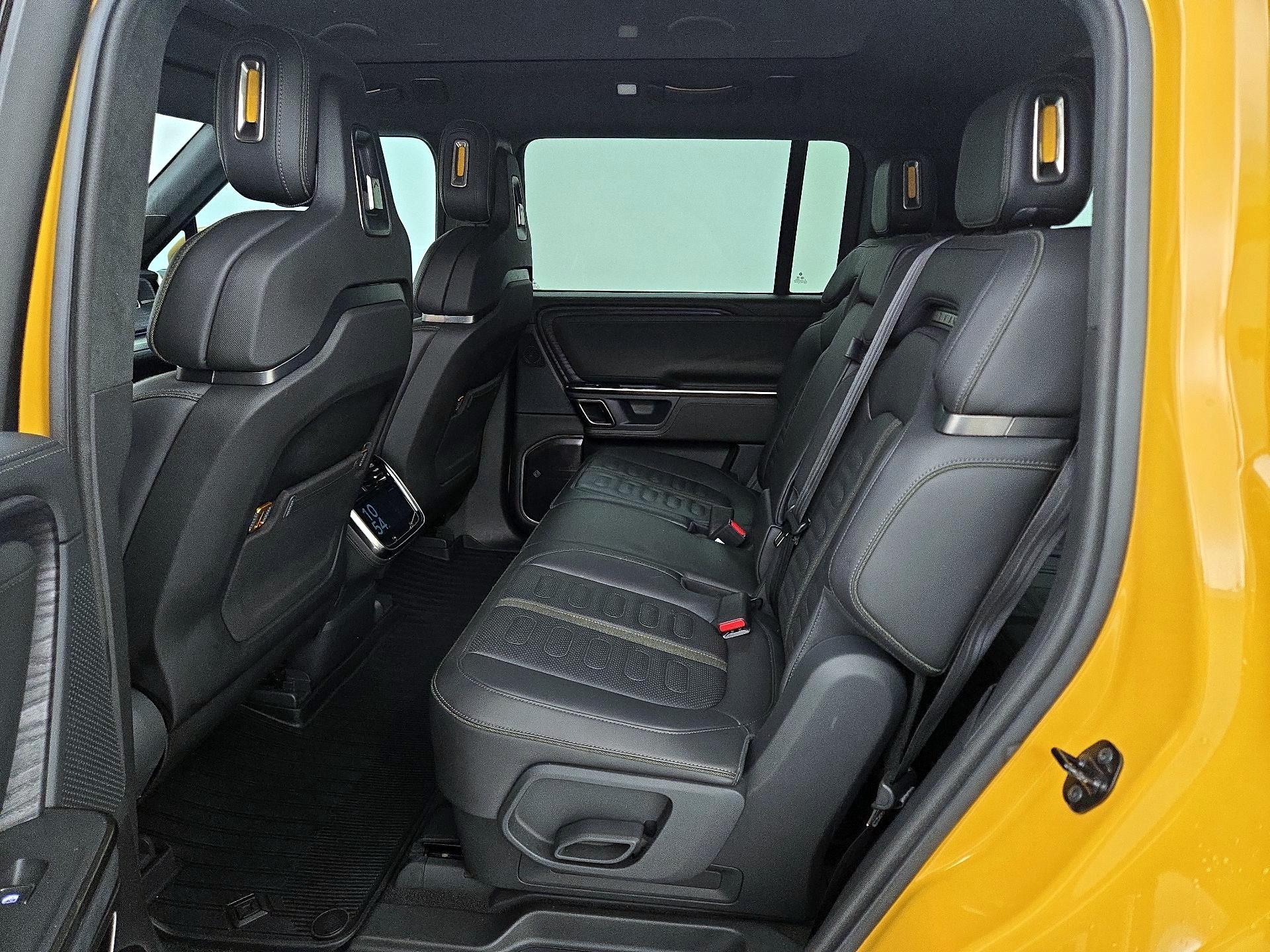 Thumbnail: 2023 Rivian R1S - 20